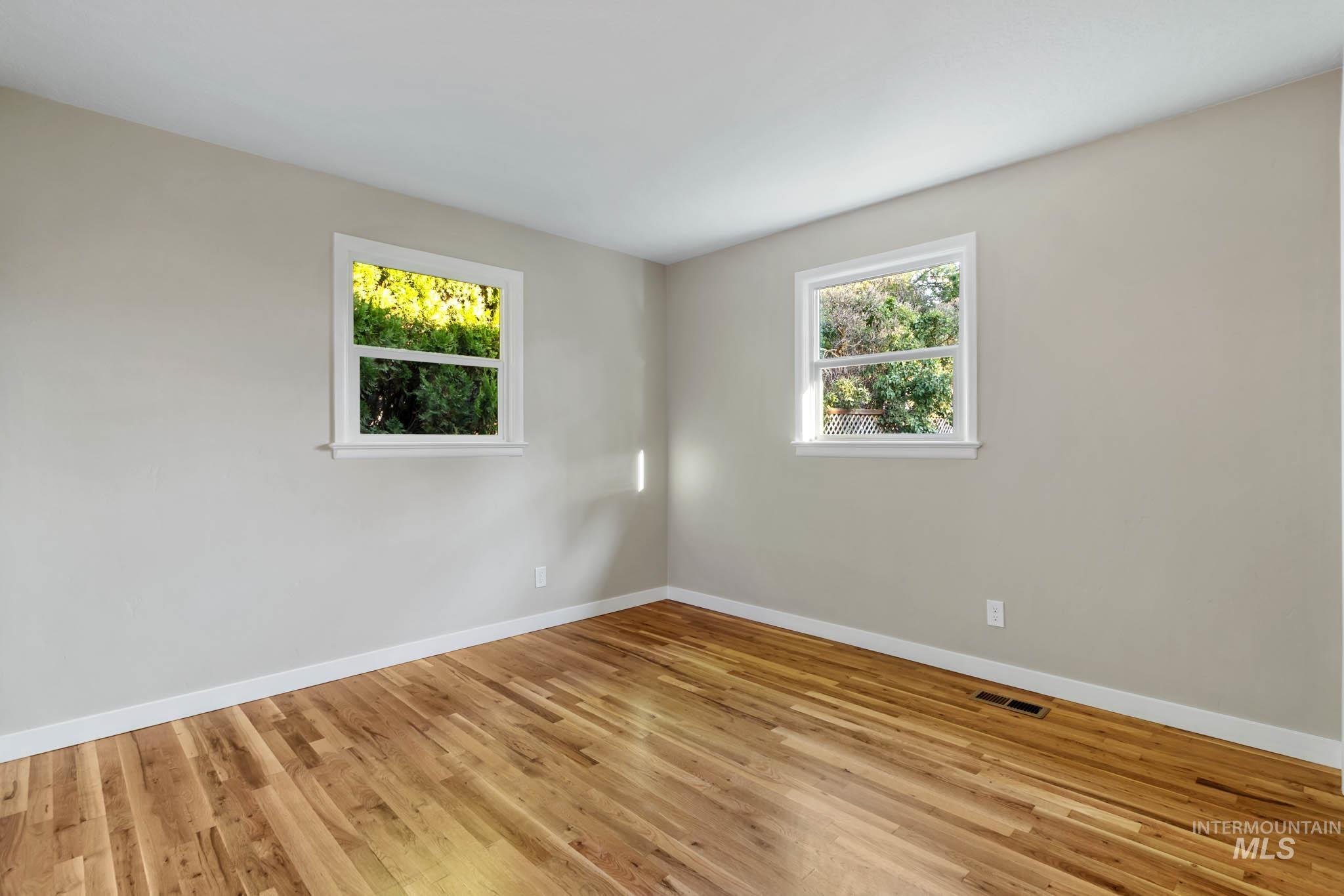 1905 W Bedford Property Photo 31