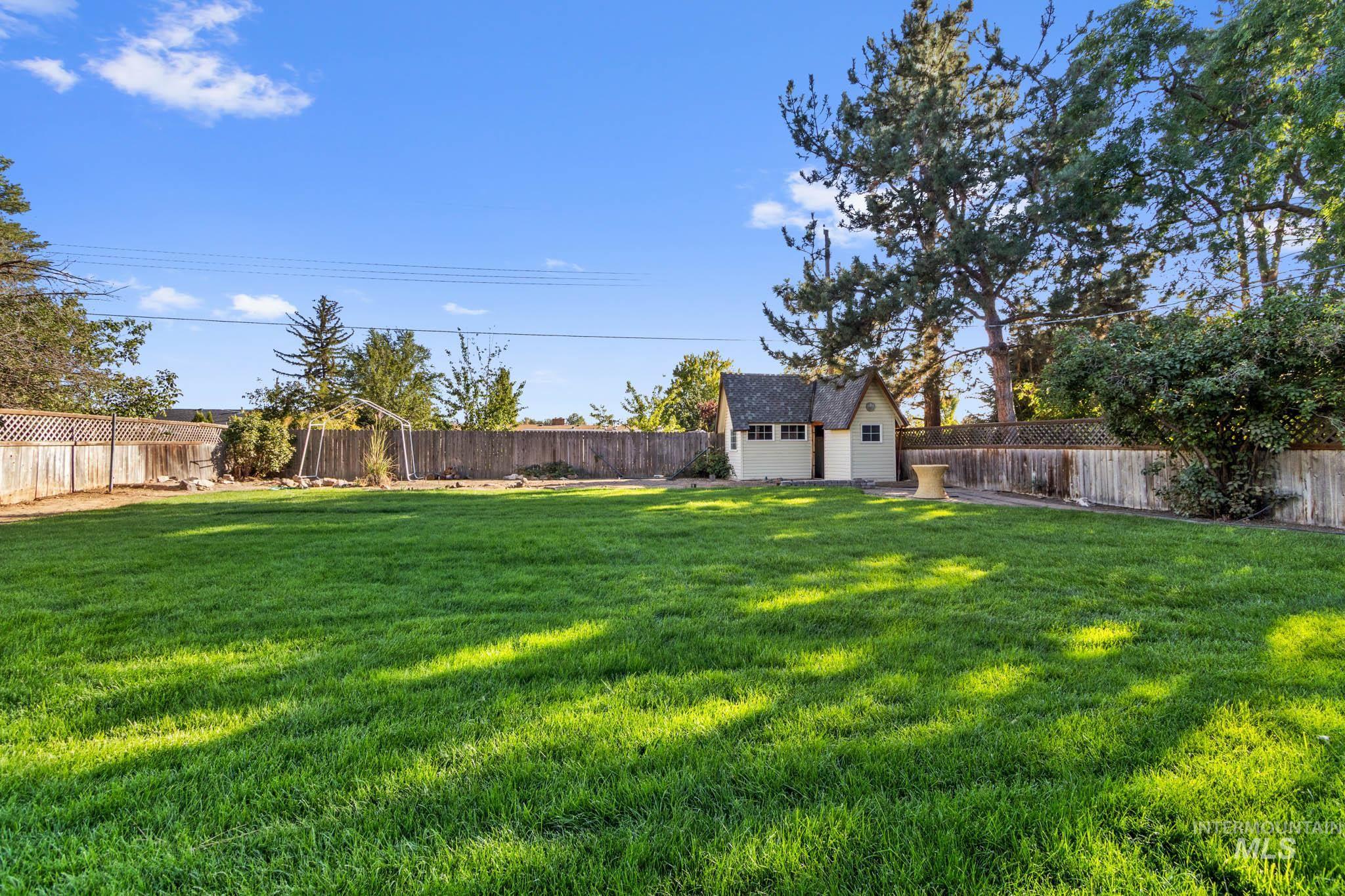 1905 W Bedford Property Photo 44