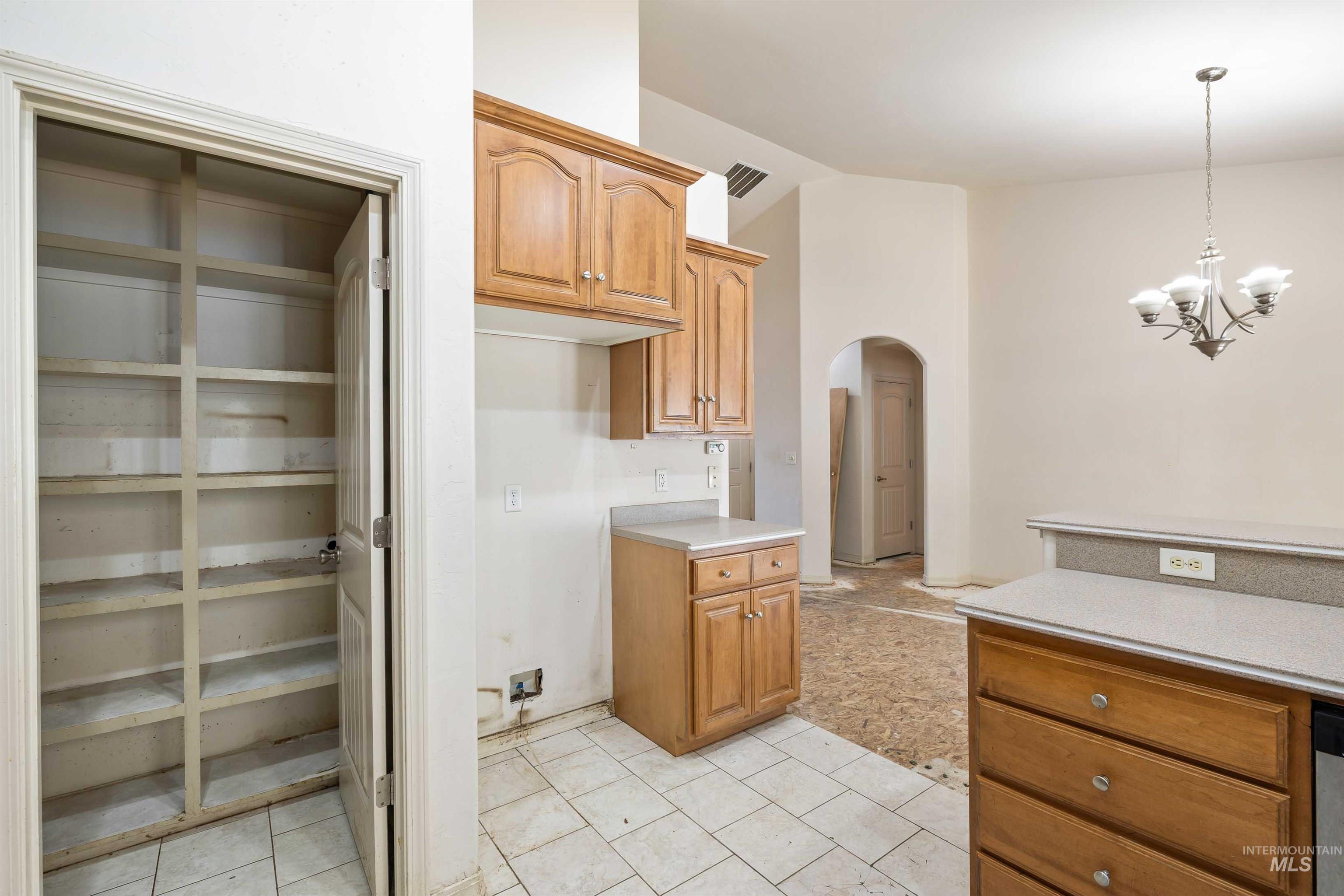 2509 Cedar Ridge Rd Property Photo 6