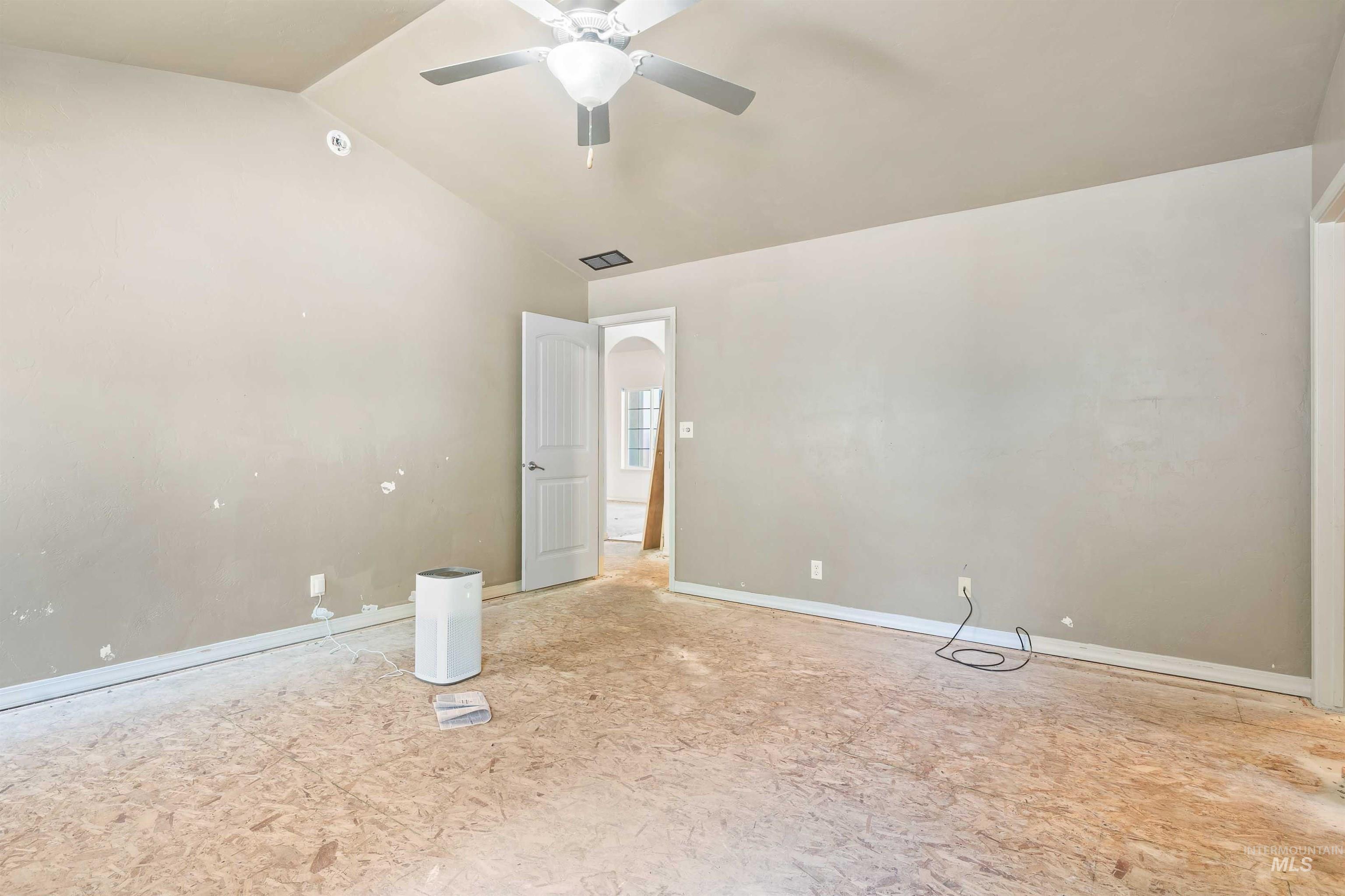 2509 Cedar Ridge Rd Property Photo 9