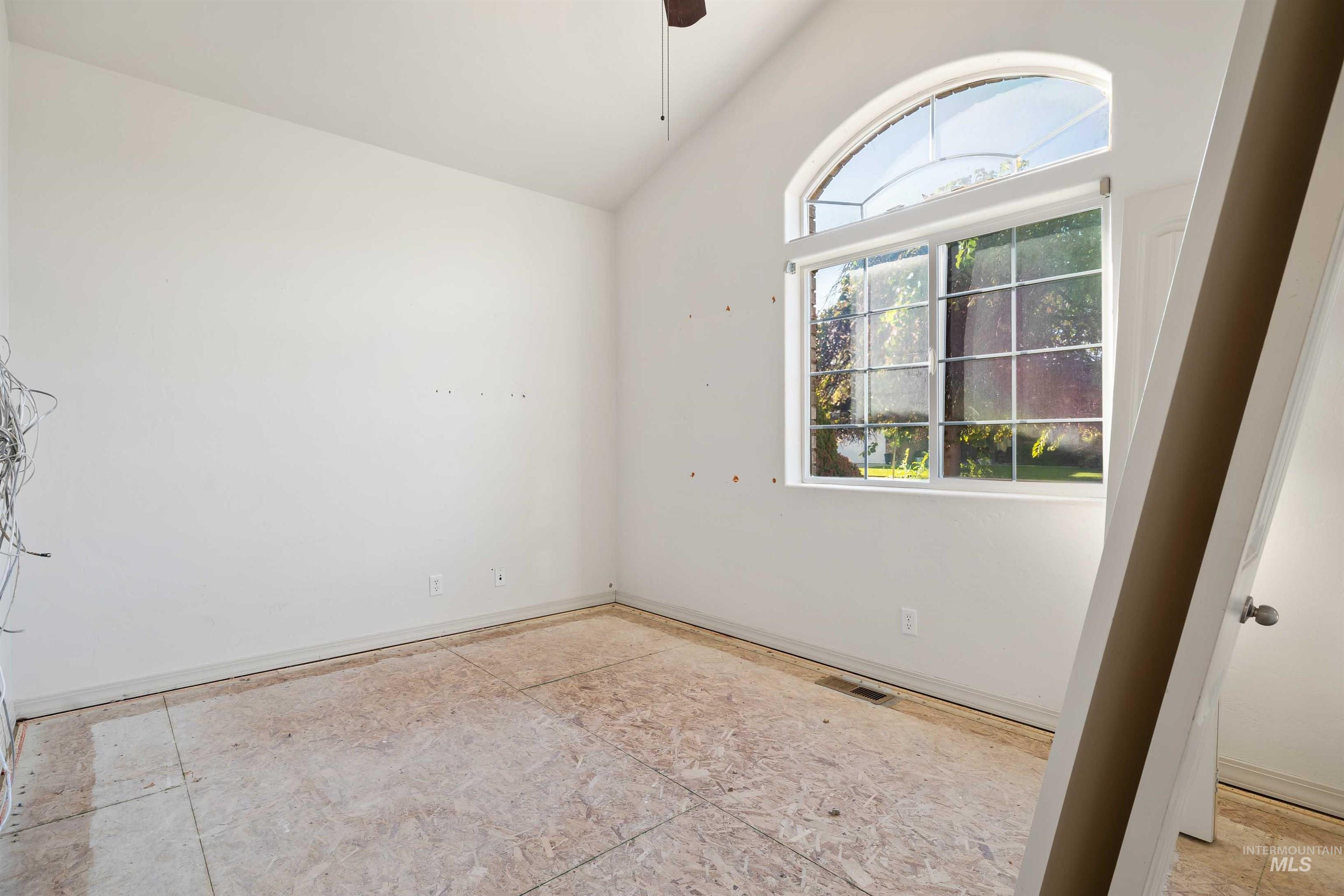 2509 Cedar Ridge Rd Property Photo 12
