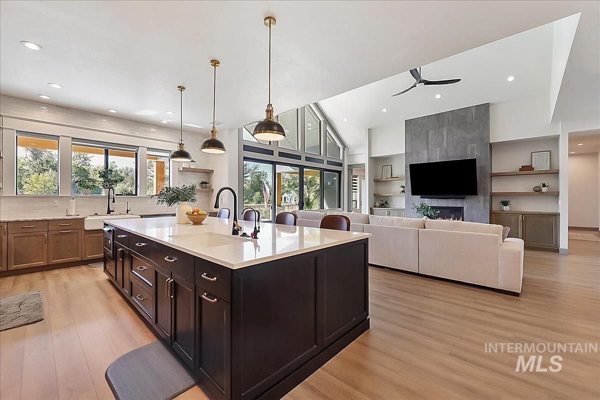 7941 W Heugh Lane Property Photo 15