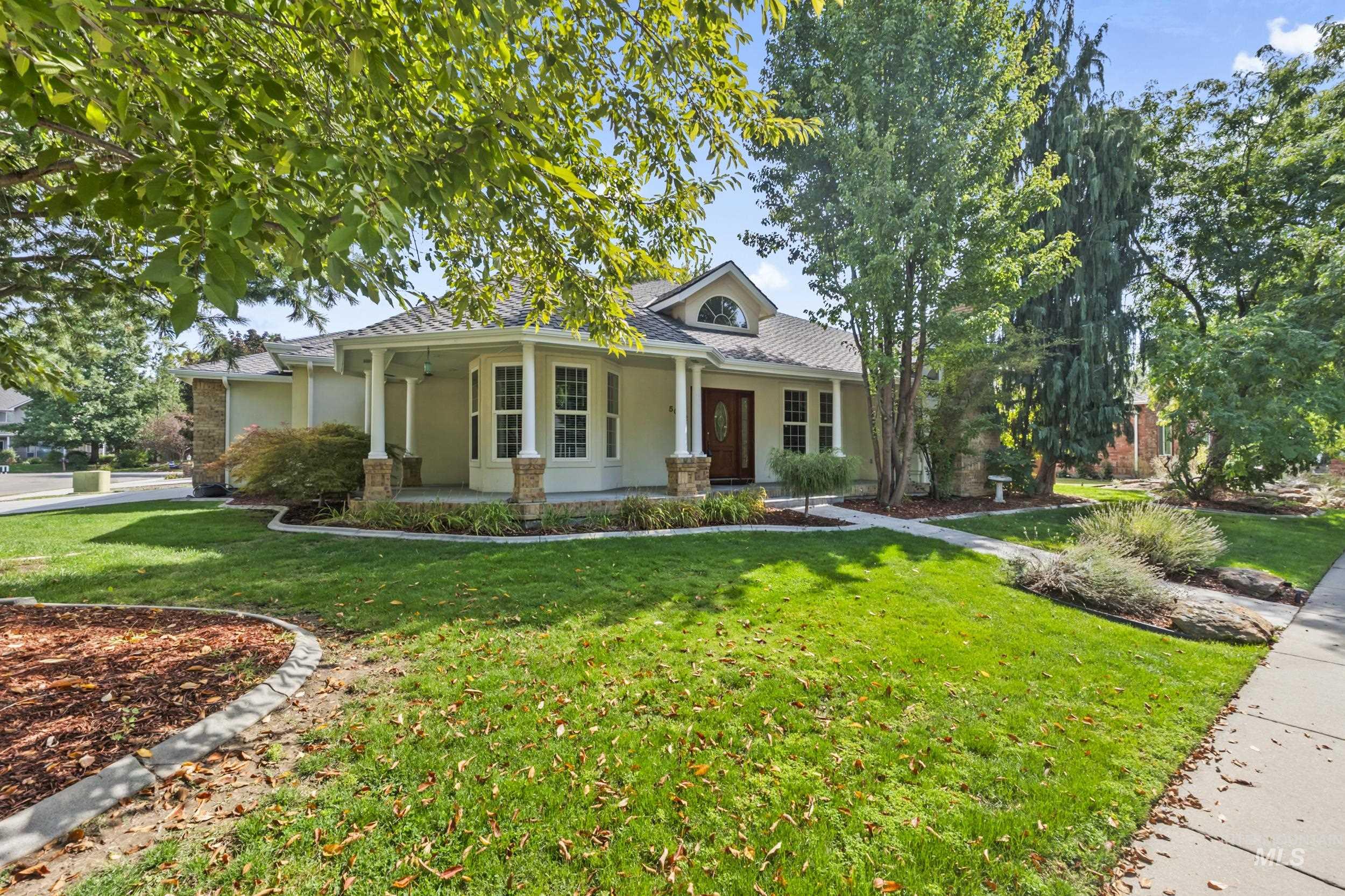 5002 N Brookmeadow Property Photo 3