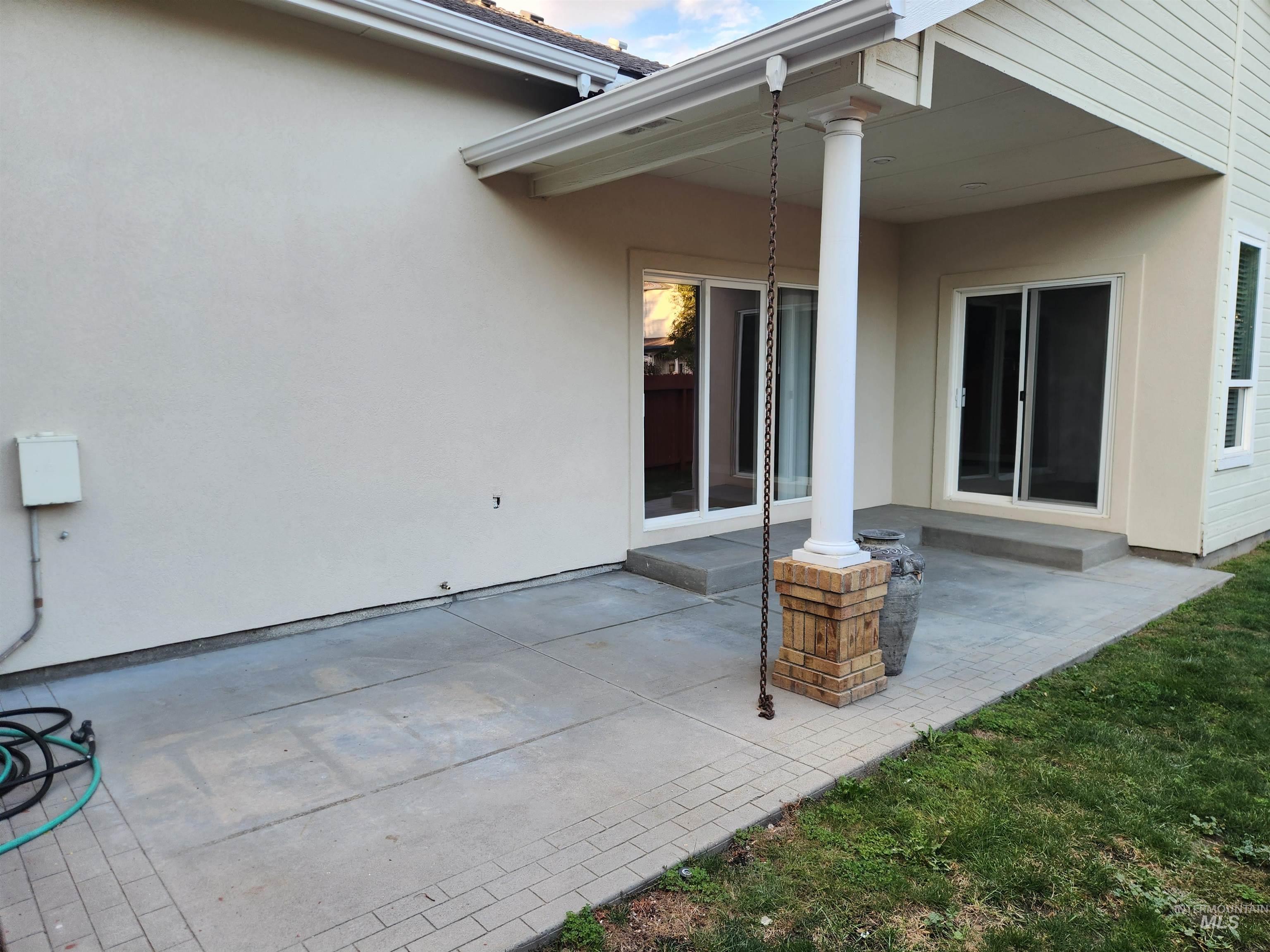 5002 N Brookmeadow Property Photo 5