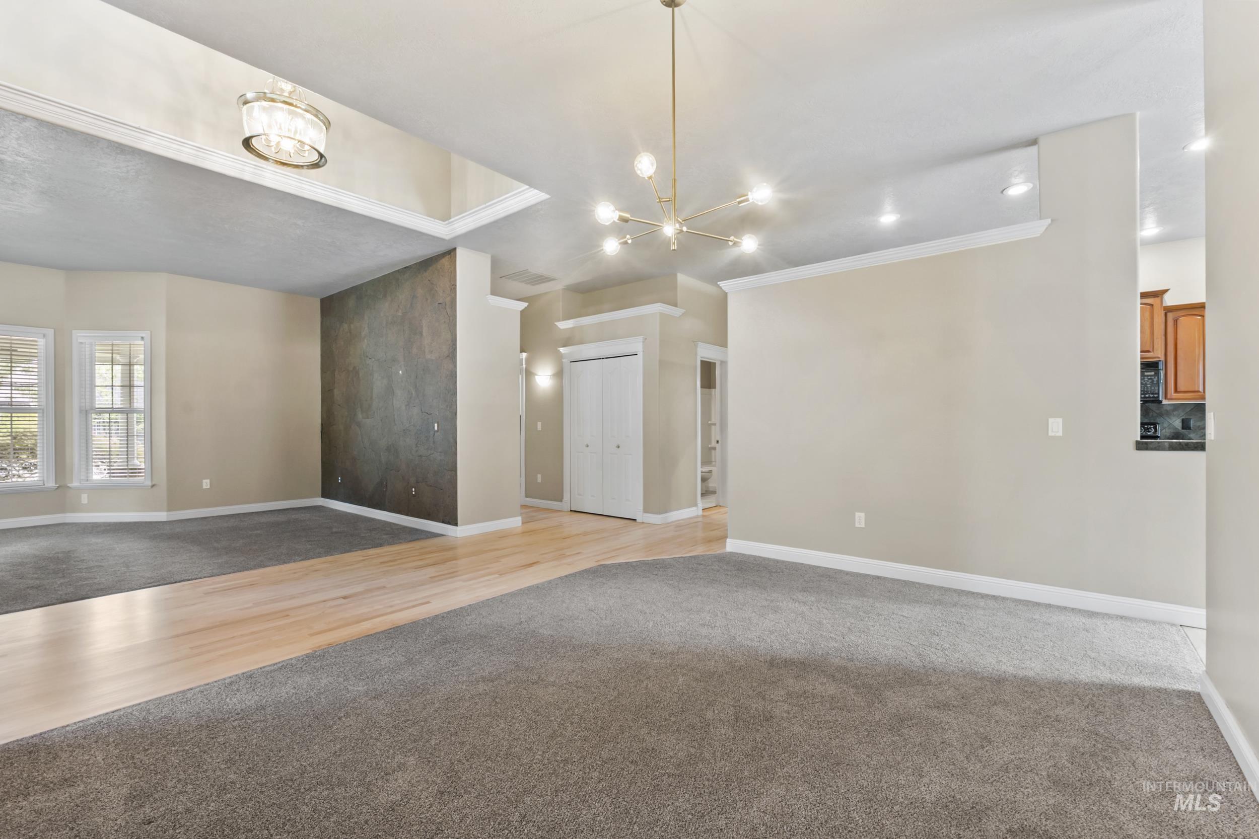 5002 N Brookmeadow Property Photo 8