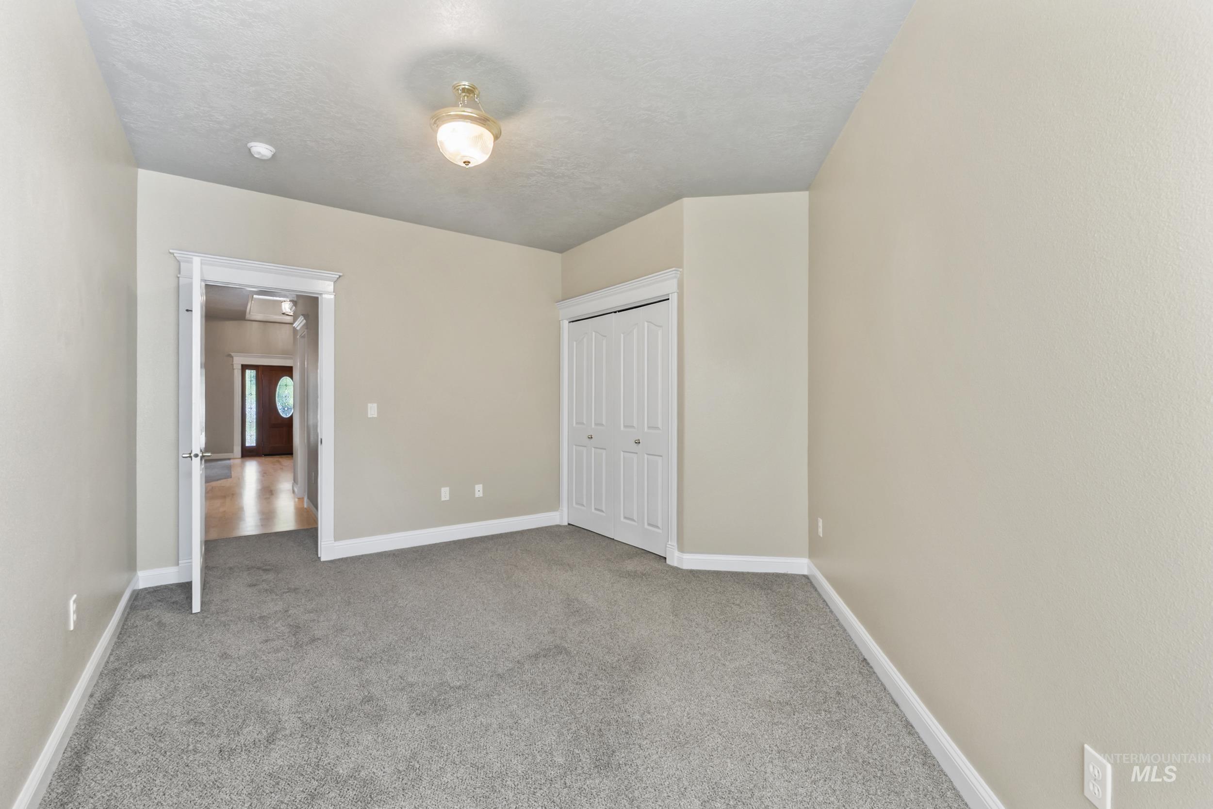 5002 N Brookmeadow Property Photo 33
