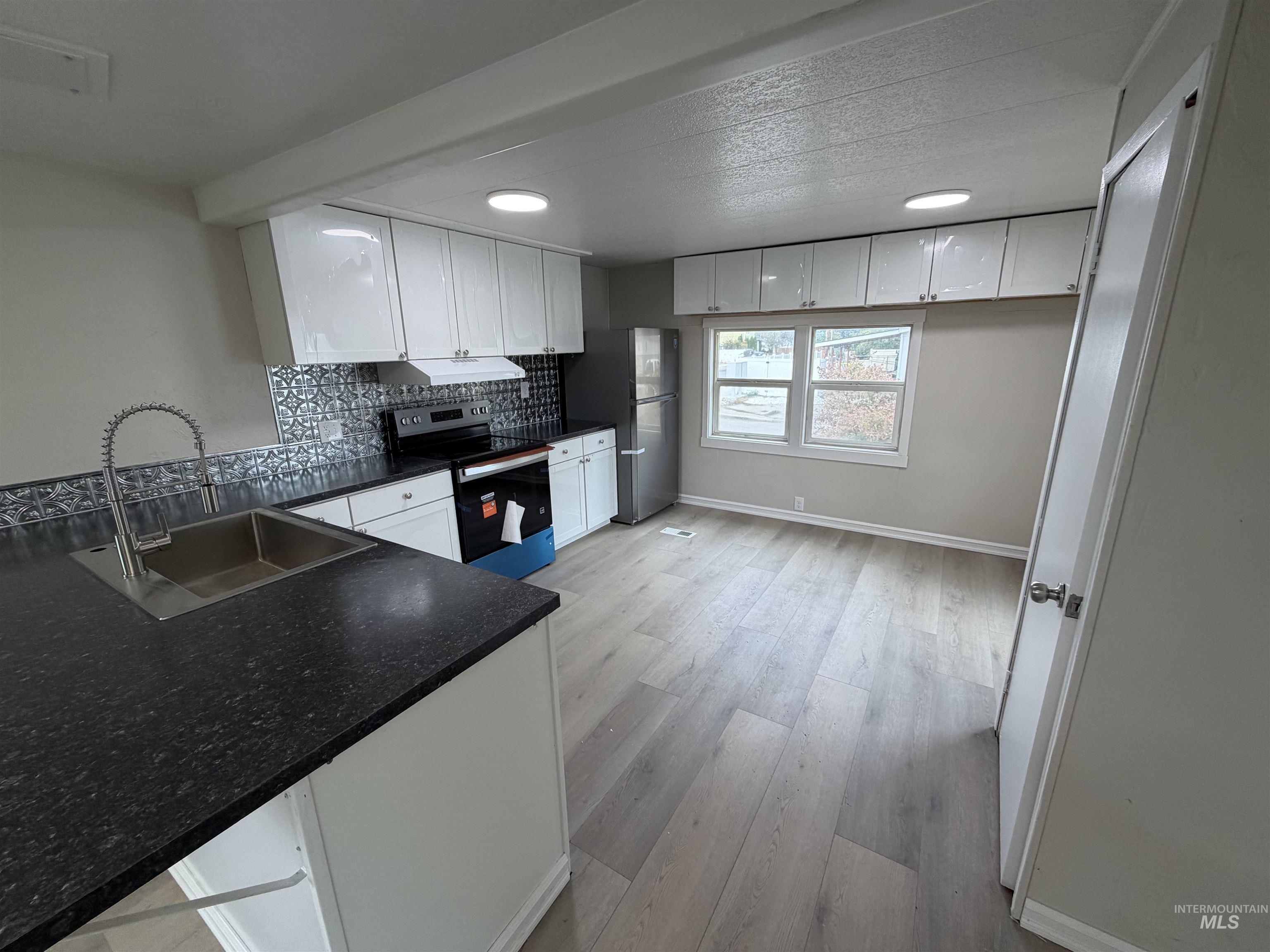 3948 N Adams St Property Photo 5