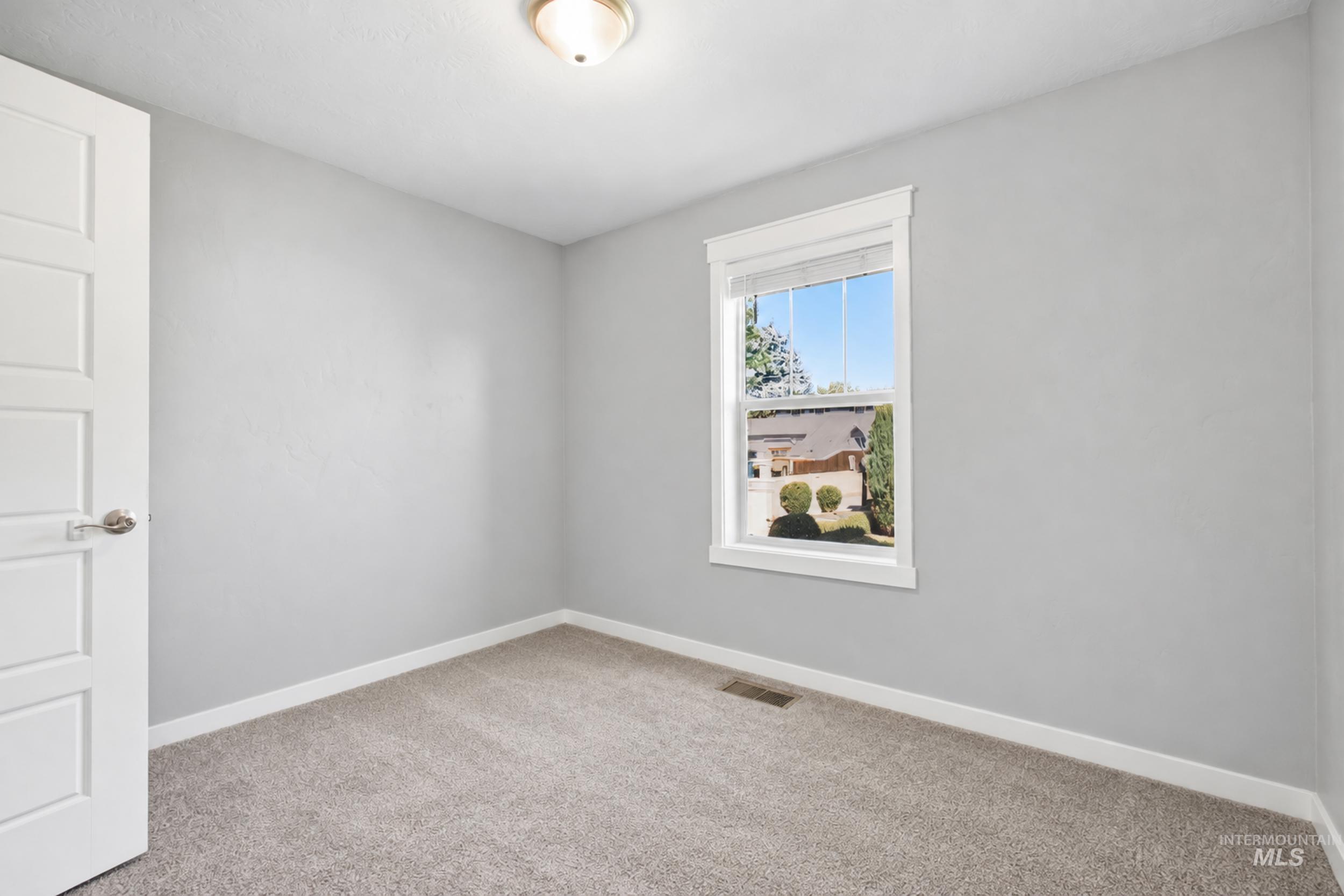 219 High Street Property Photo 17