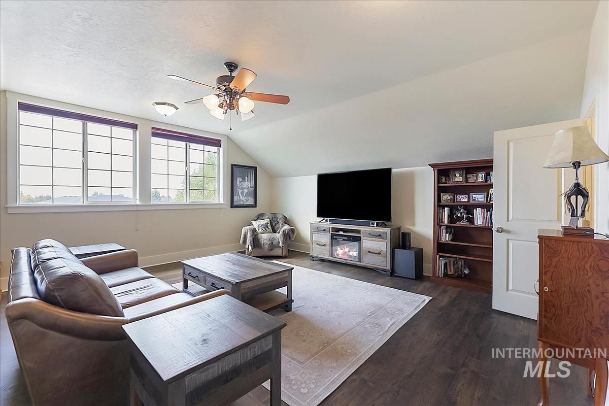 25794 Amble Way Property Photo 32