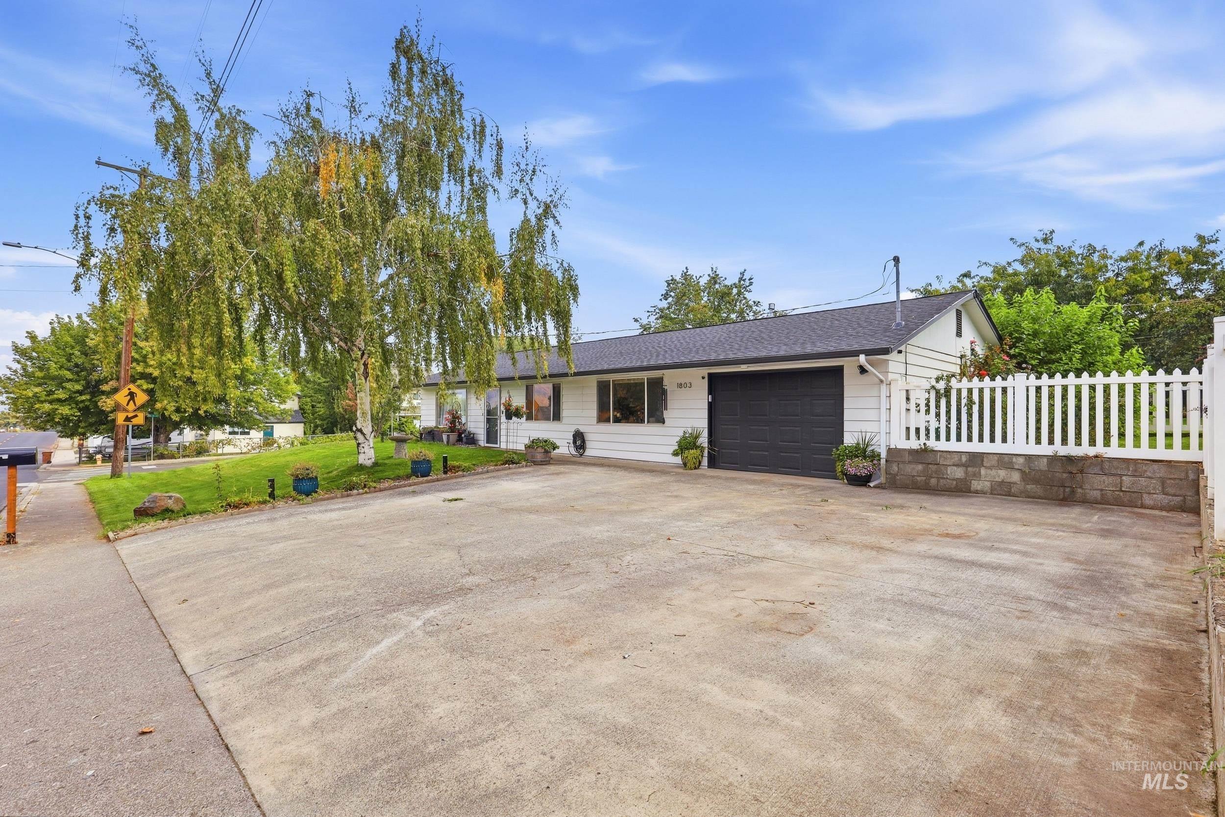 1803 14th St. Property Photo 3