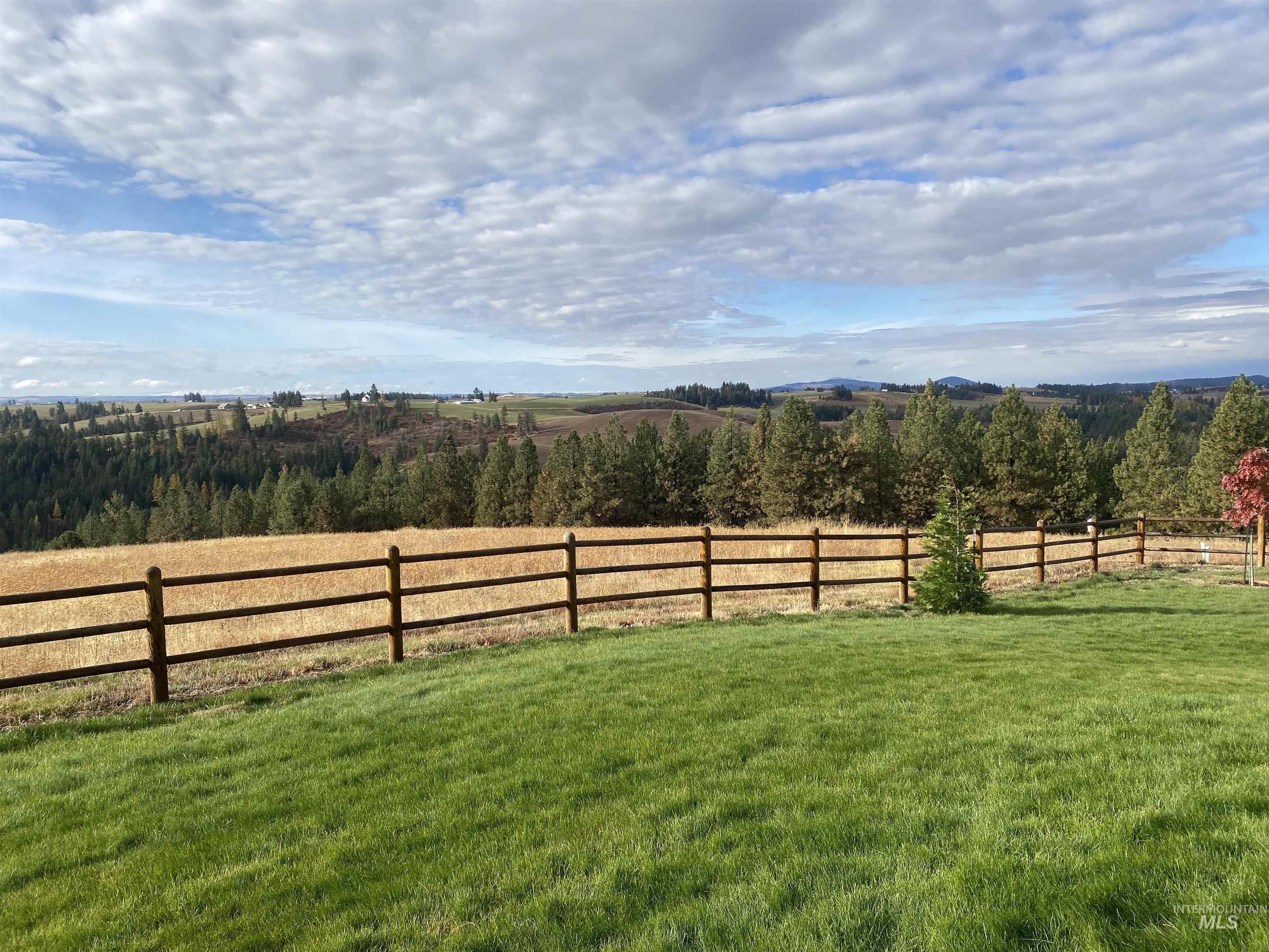 1726 Little Bear Ridge Rd Property Photo 4