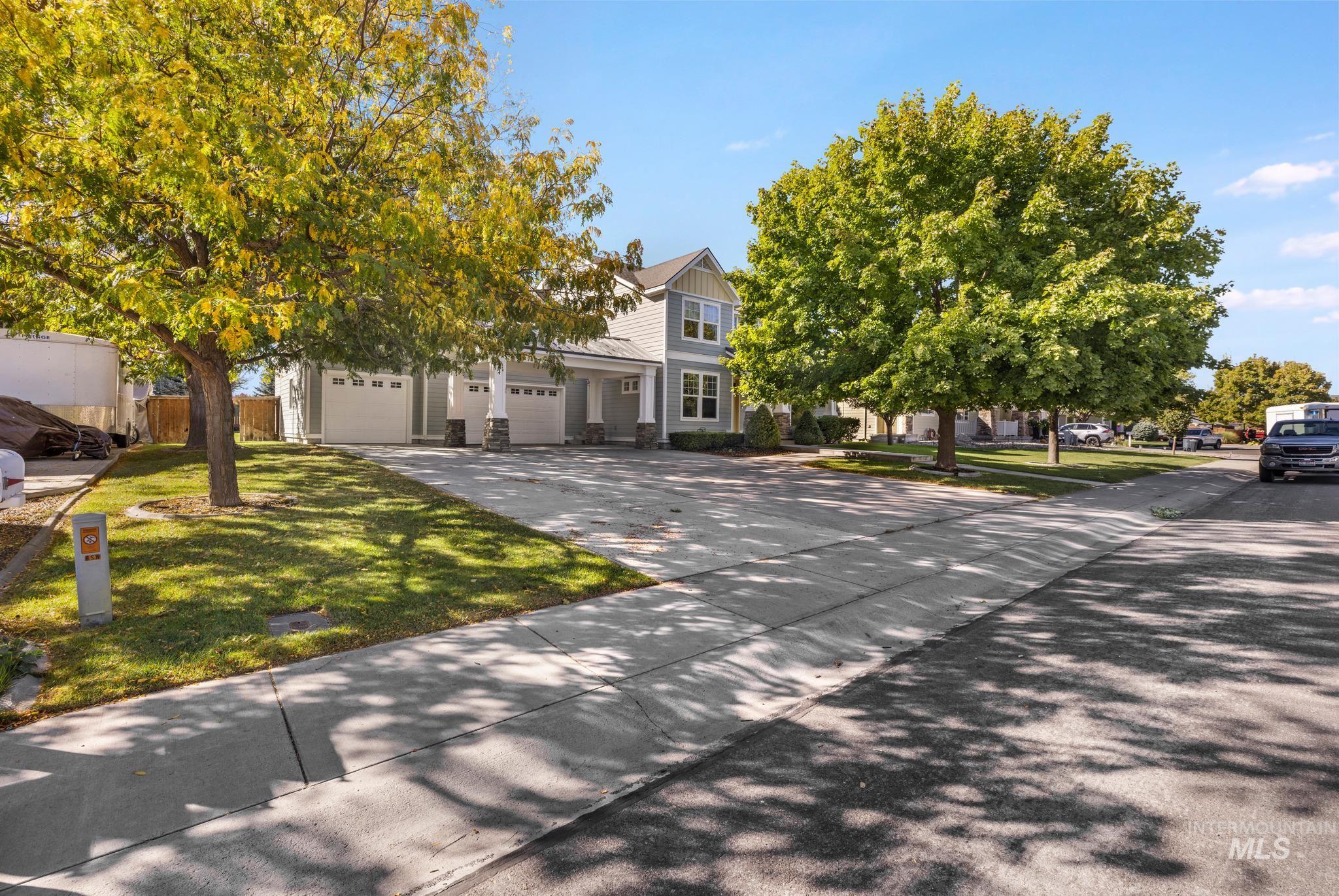 2574 Sunglow Circle Property Photo 3