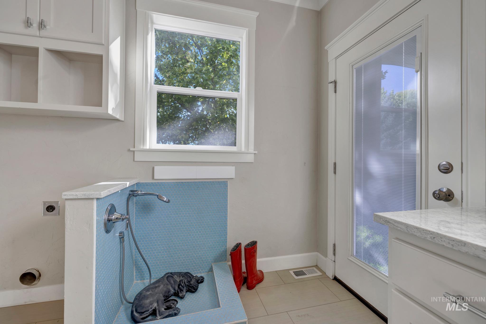 2574 Sunglow Circle Property Photo 14