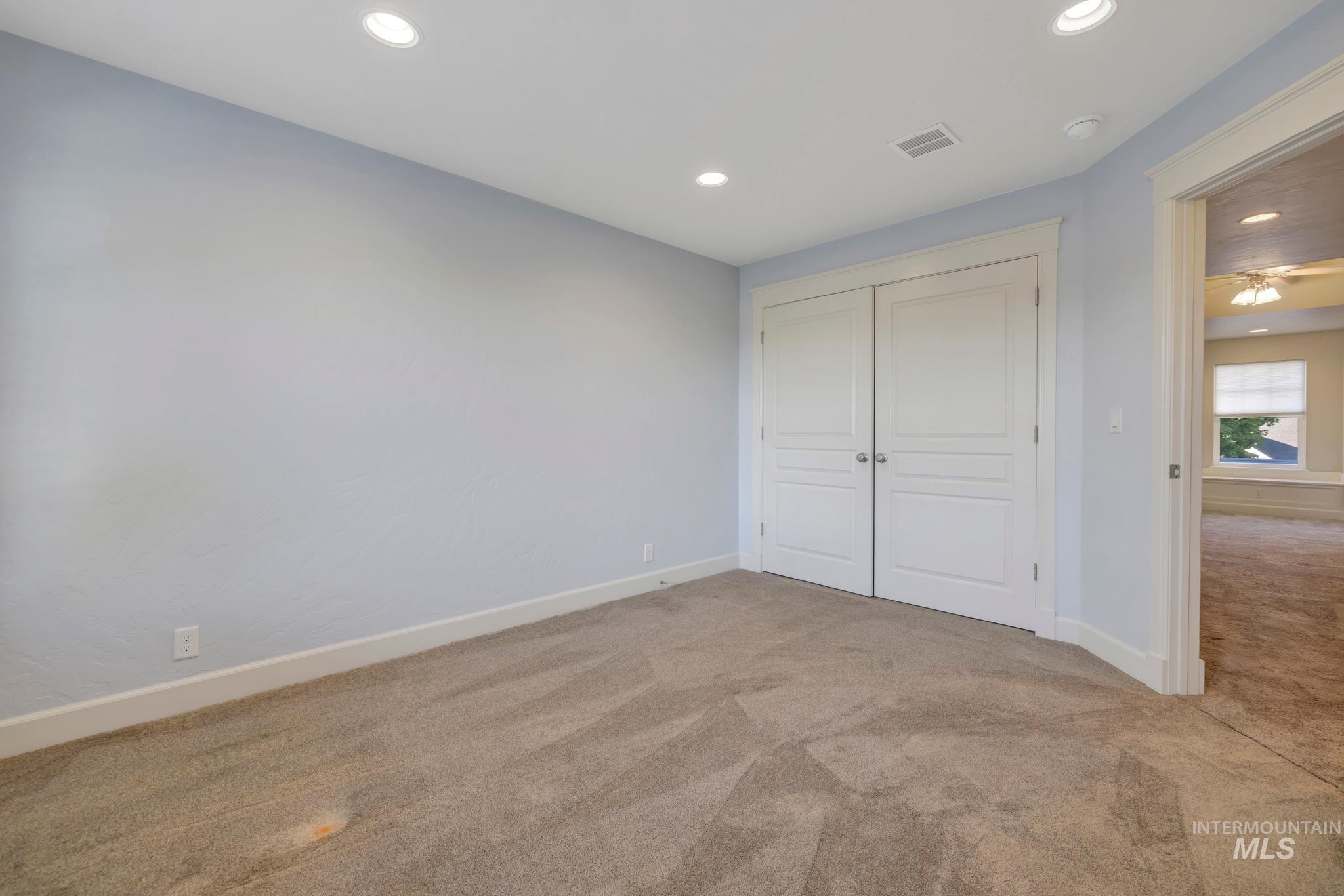2574 Sunglow Circle Property Photo 36