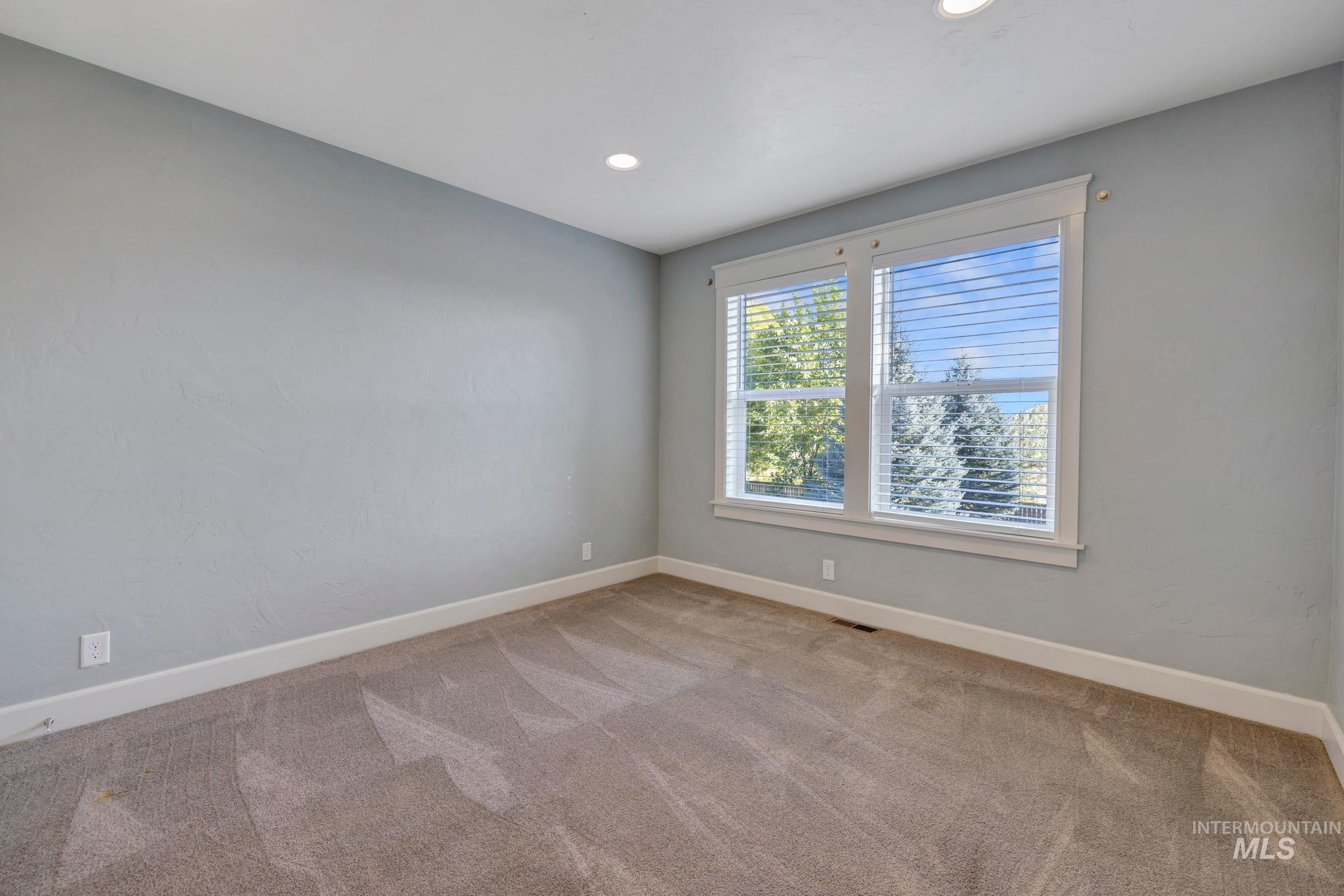 2574 Sunglow Circle Property Photo 38