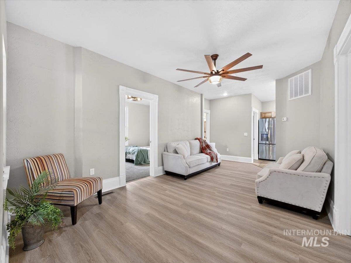 518 E Court Street Property Photo 2