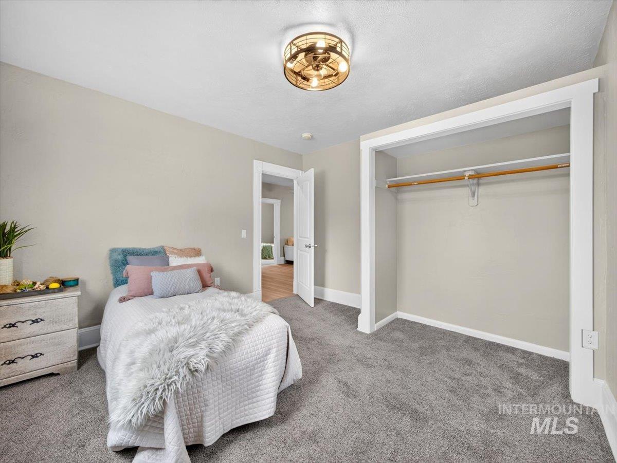 518 E Court Street Property Photo 6