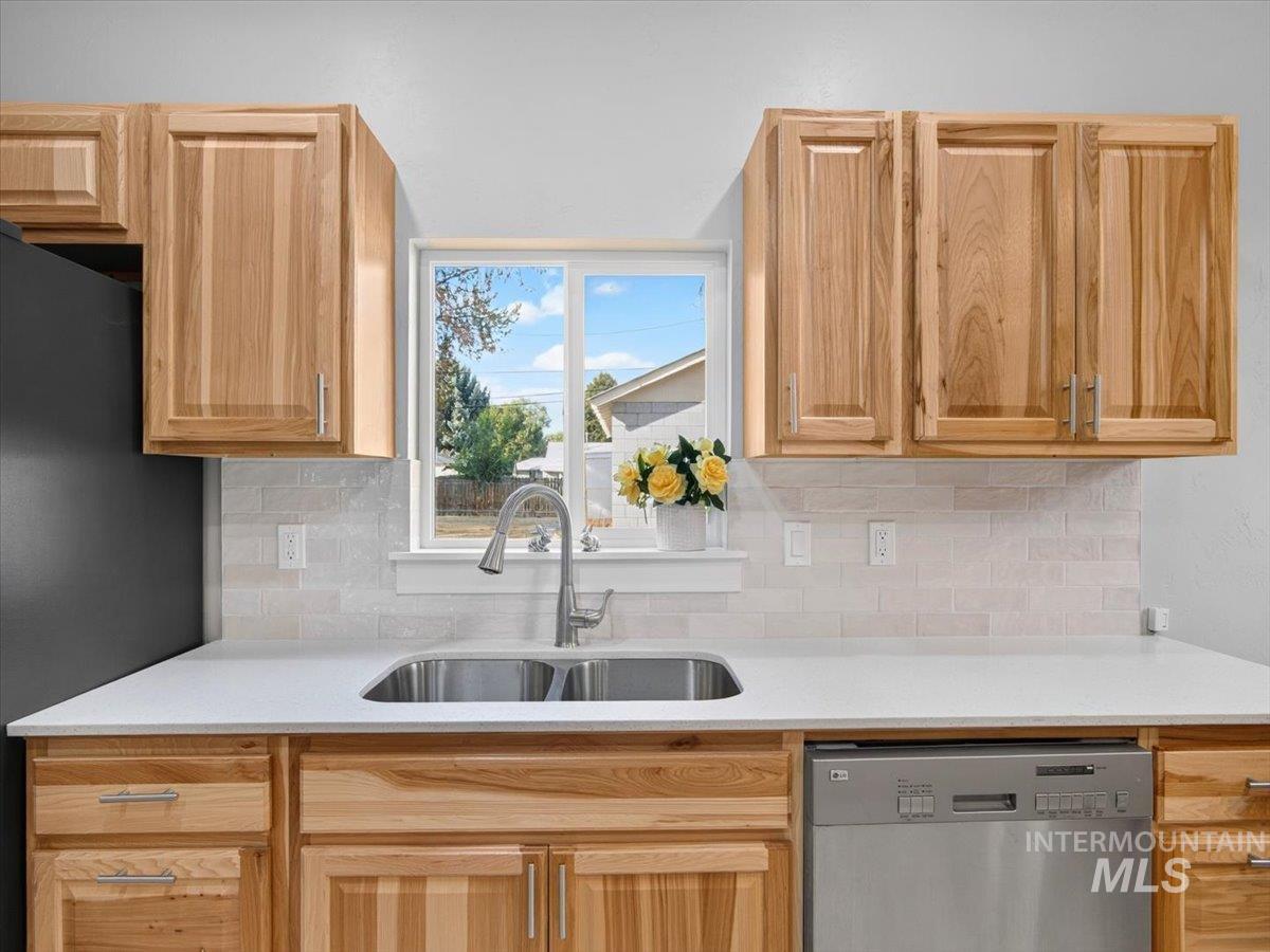 518 E Court Street Property Photo 22