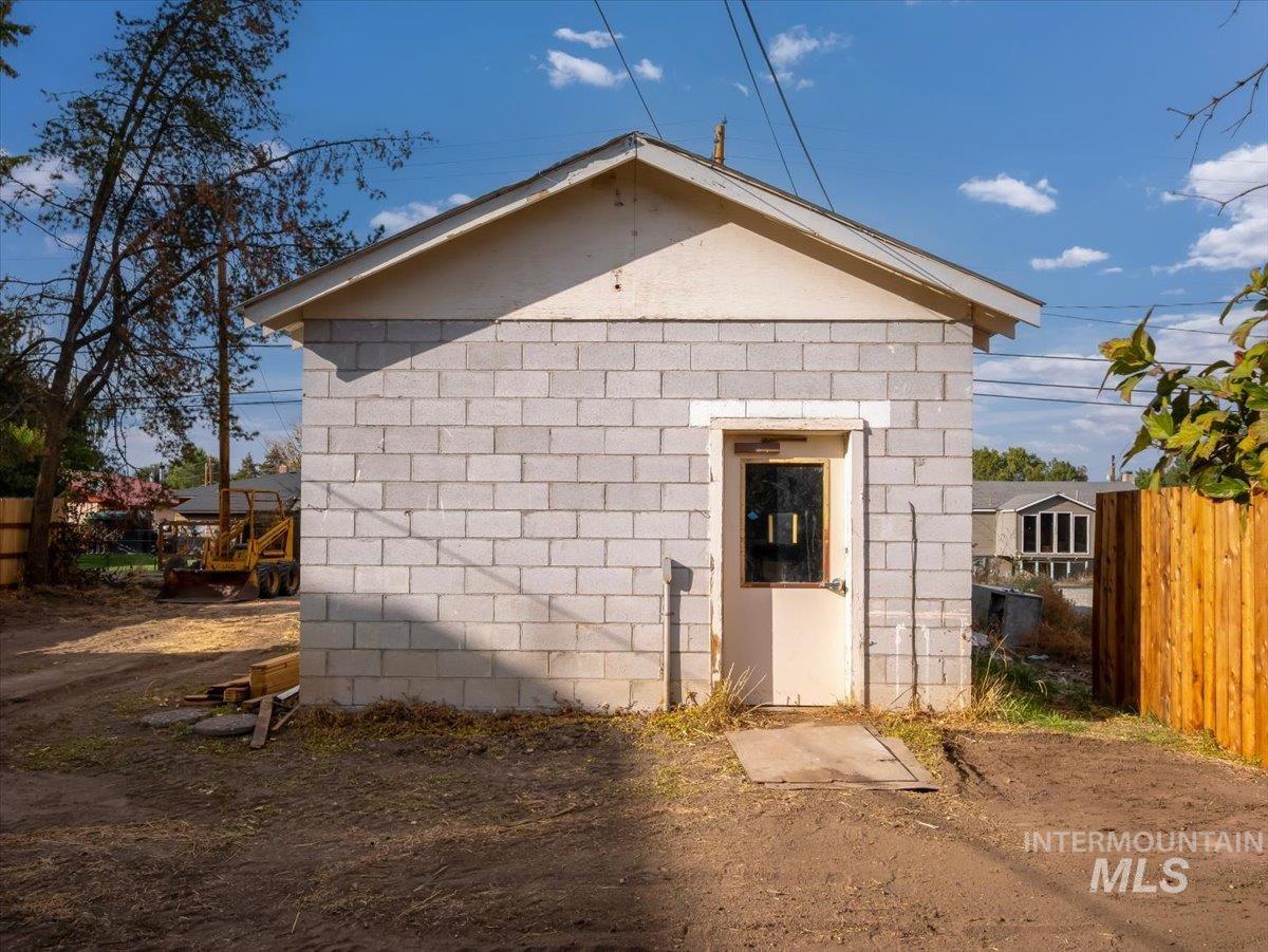 518 E Court Street Property Photo 28