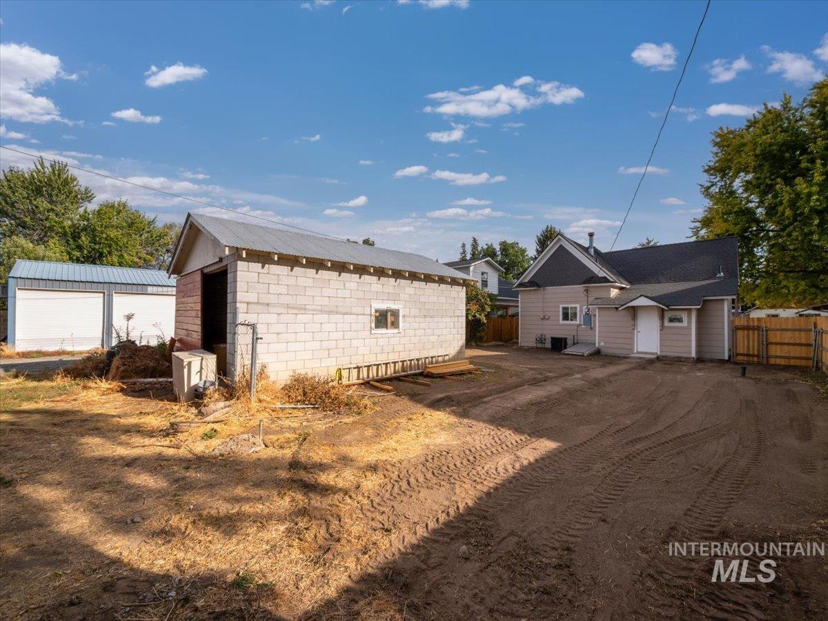 518 E Court Street Property Photo 30