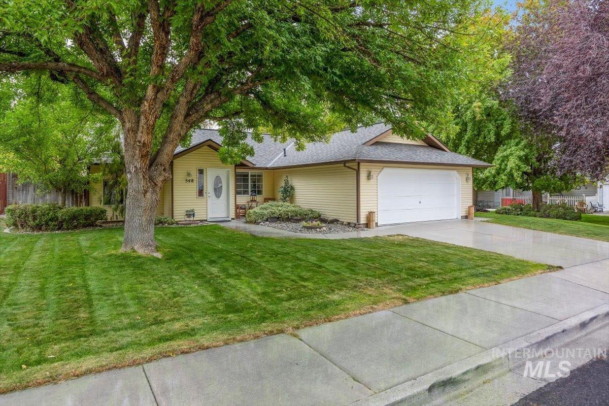 548 Elizabeth Park Drive Property Photo 2