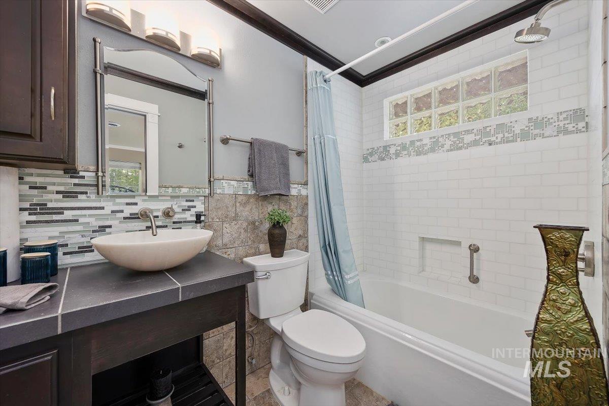 548 Elizabeth Park Drive Property Photo 19