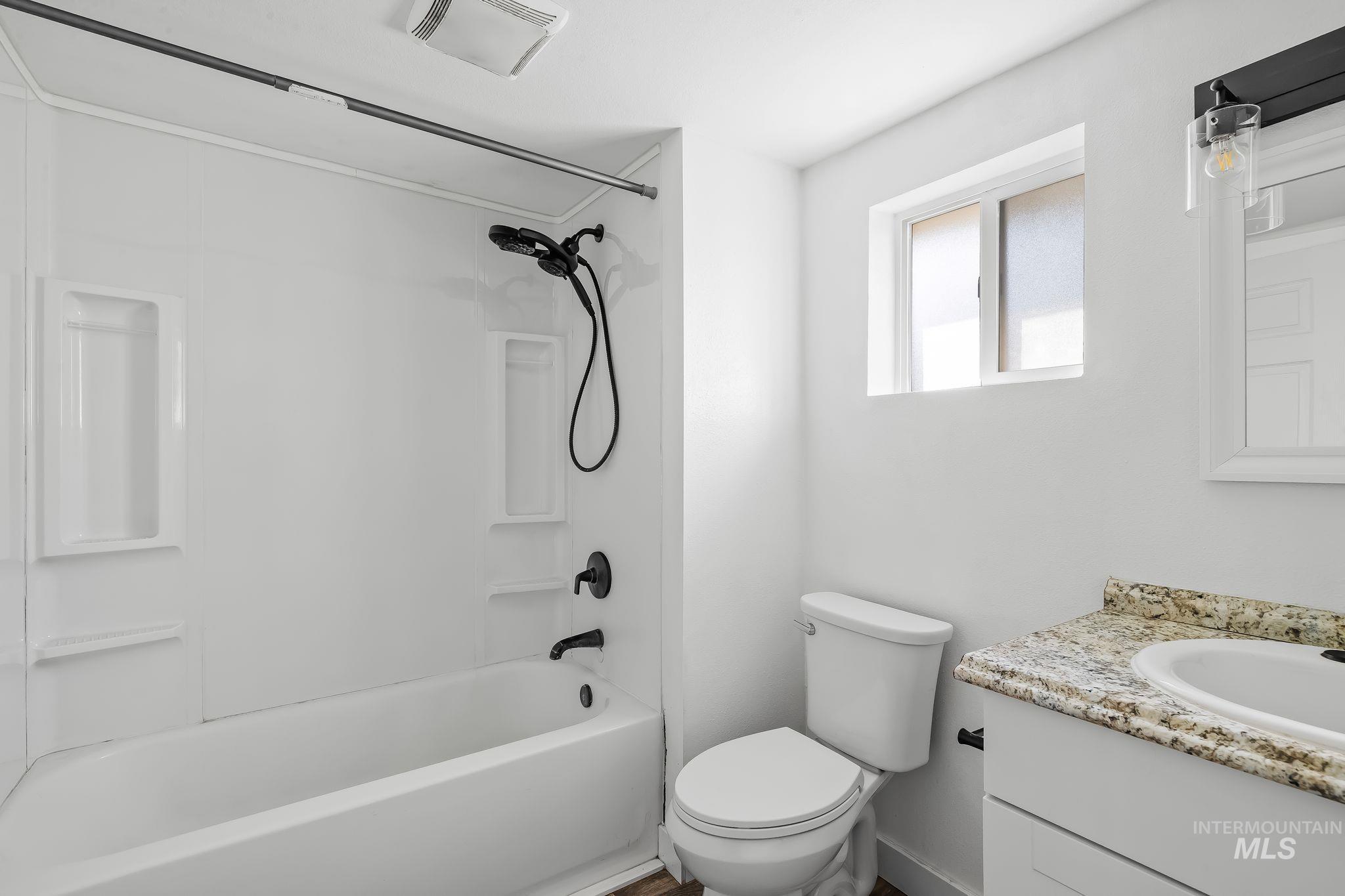 1013 Mccarroll St Property Photo 18