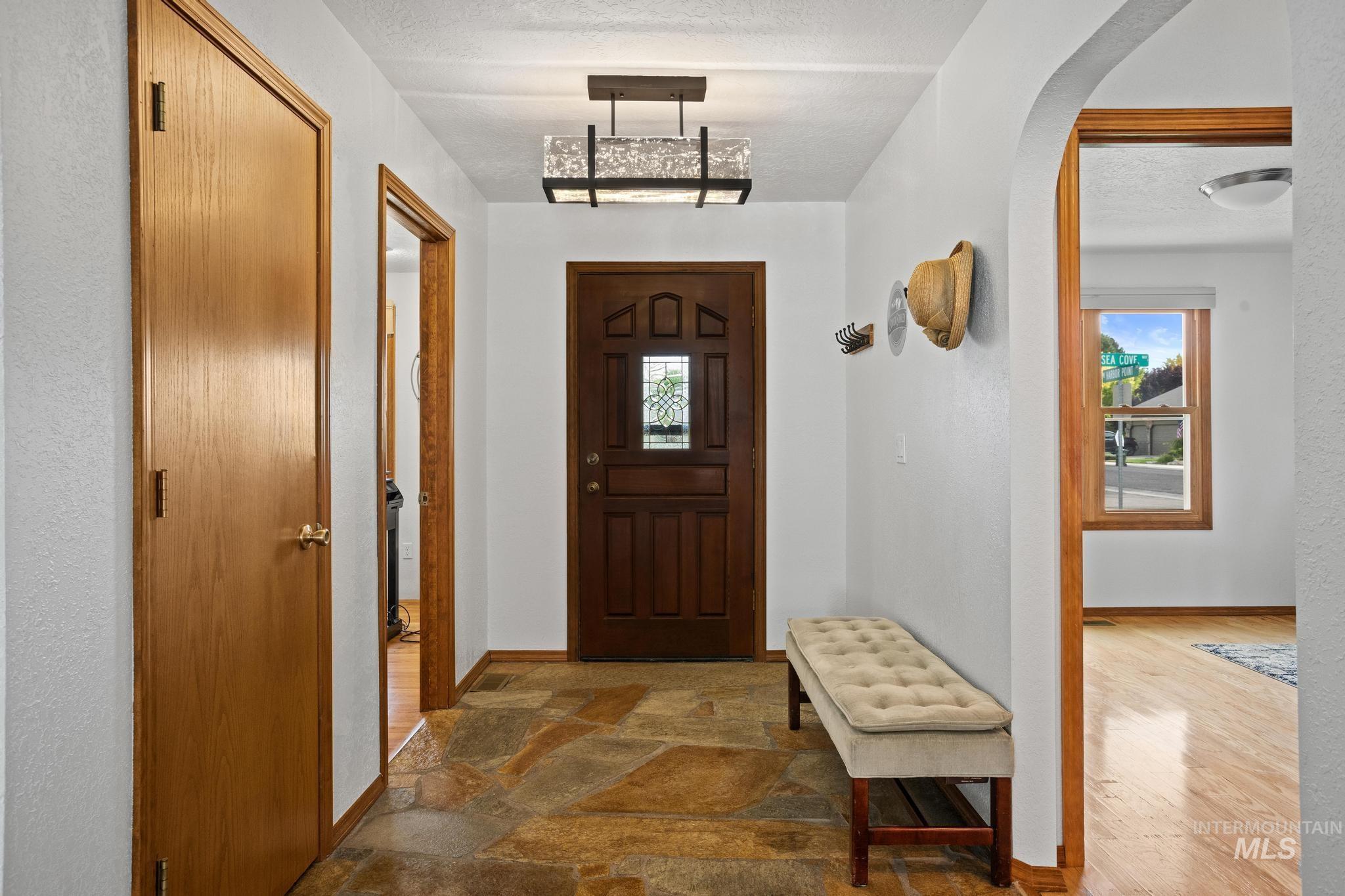 3725 N Sea Cove Way Property Photo 3