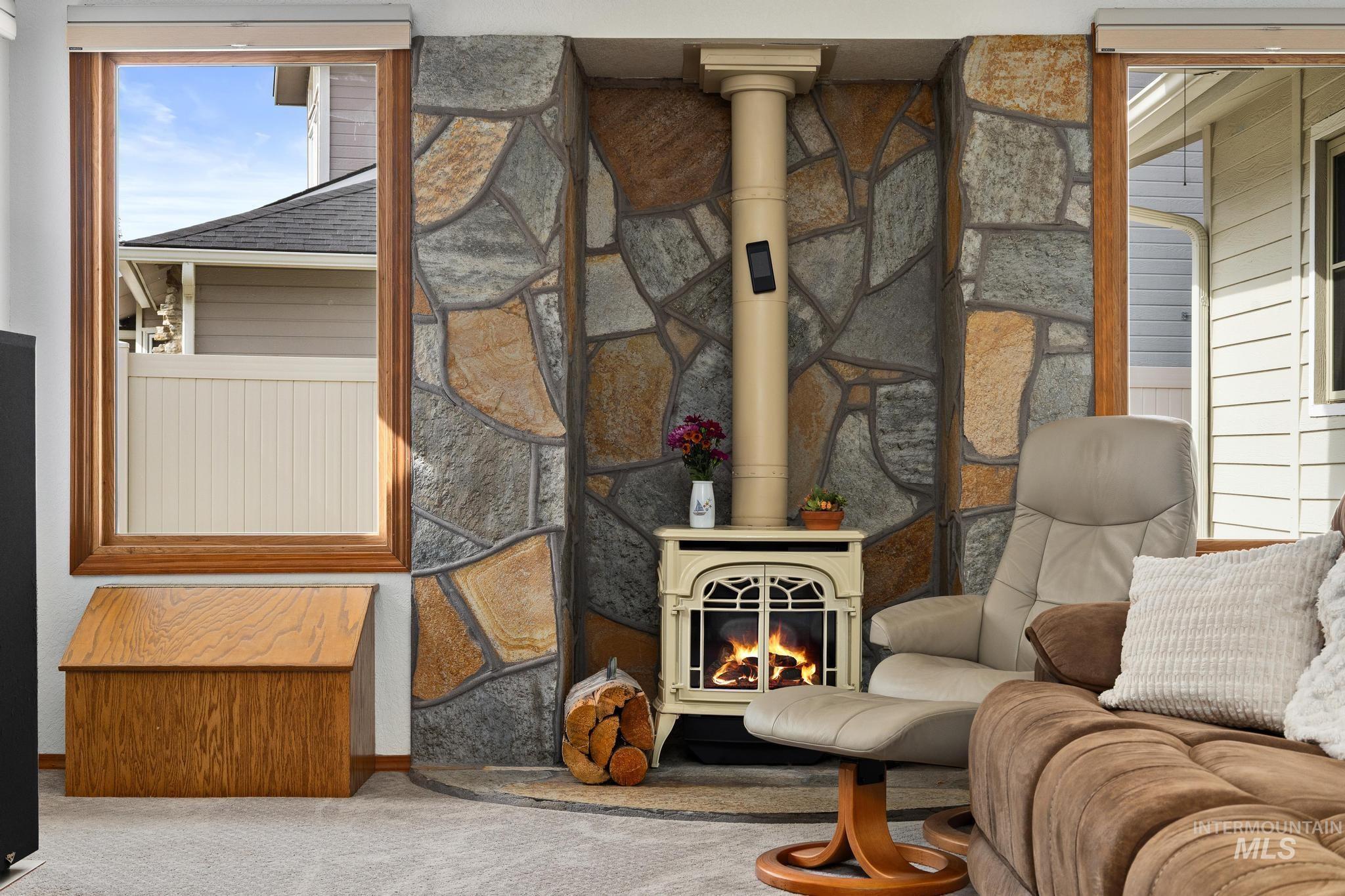 3725 N Sea Cove Way Property Photo 6