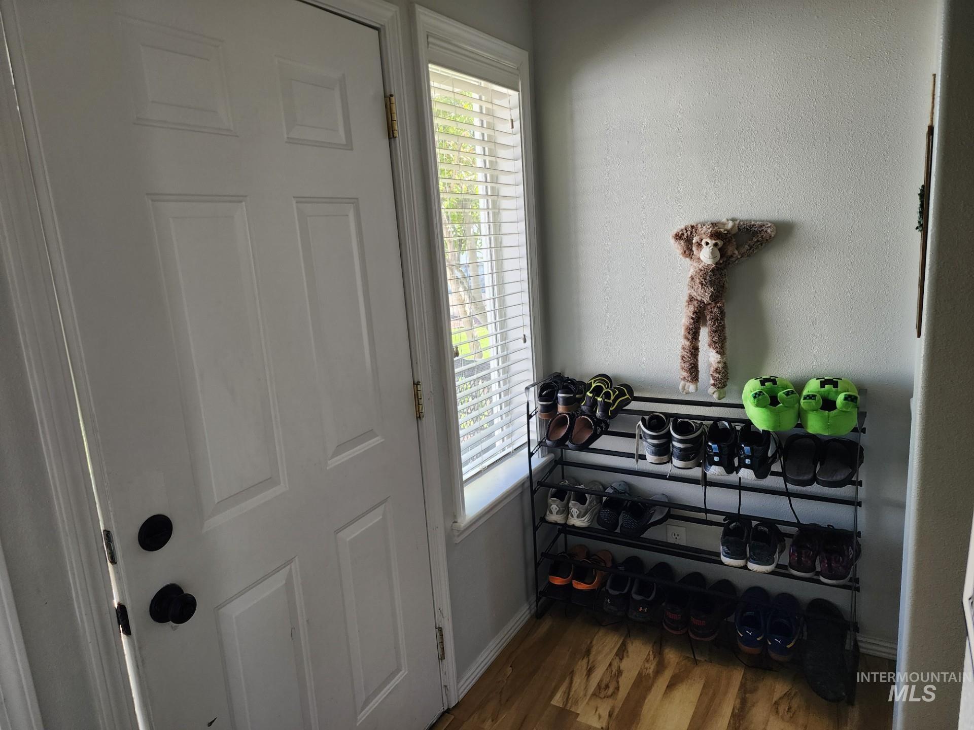 1445 Kyle Street Property Photo 9