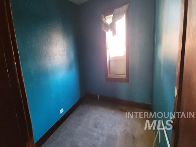 704 E Grove Ave Property Photo 12