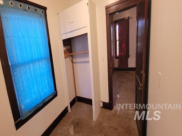 704 E Grove Ave Property Photo 14