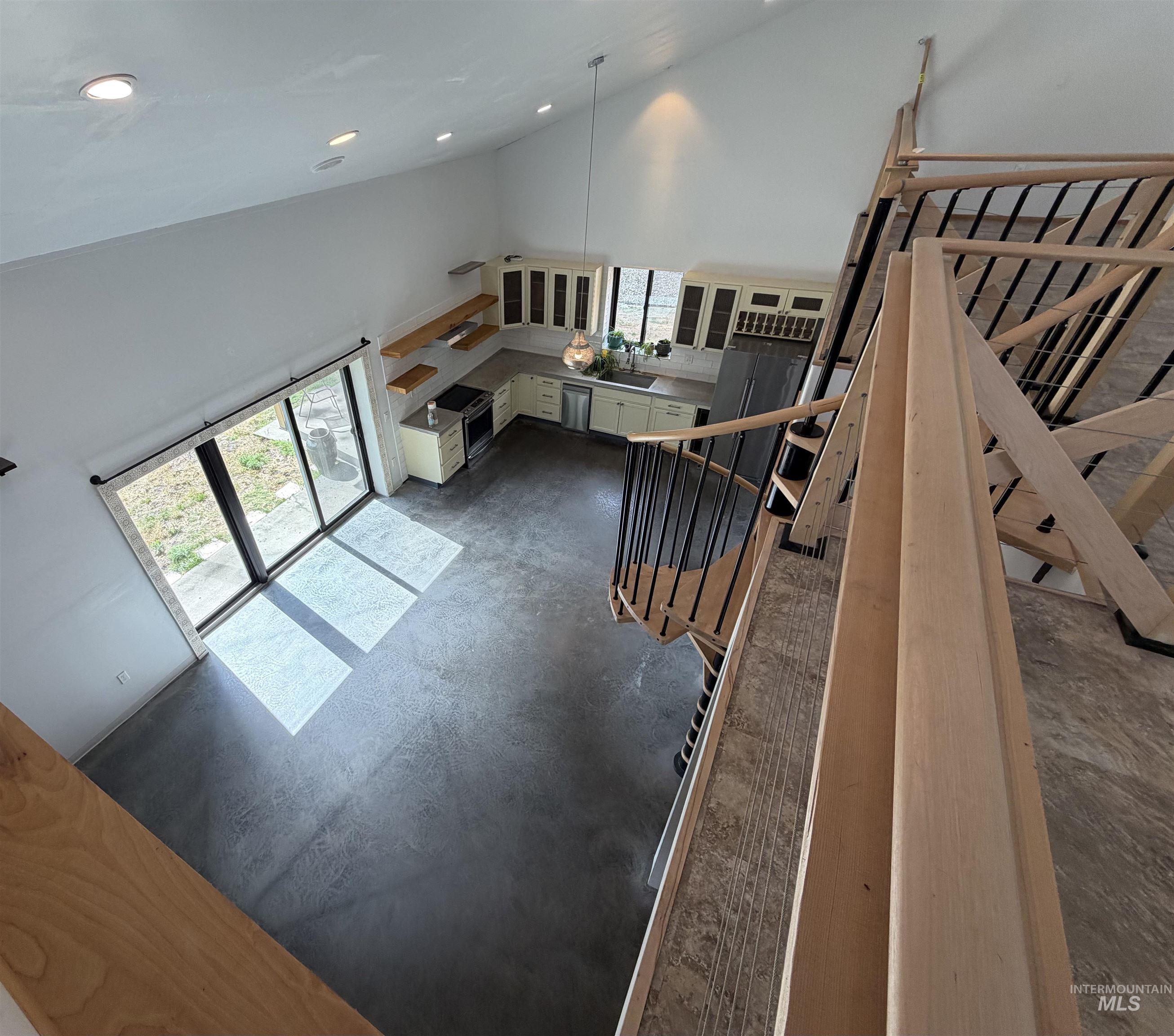 1004 Forest Lane Property Photo 14