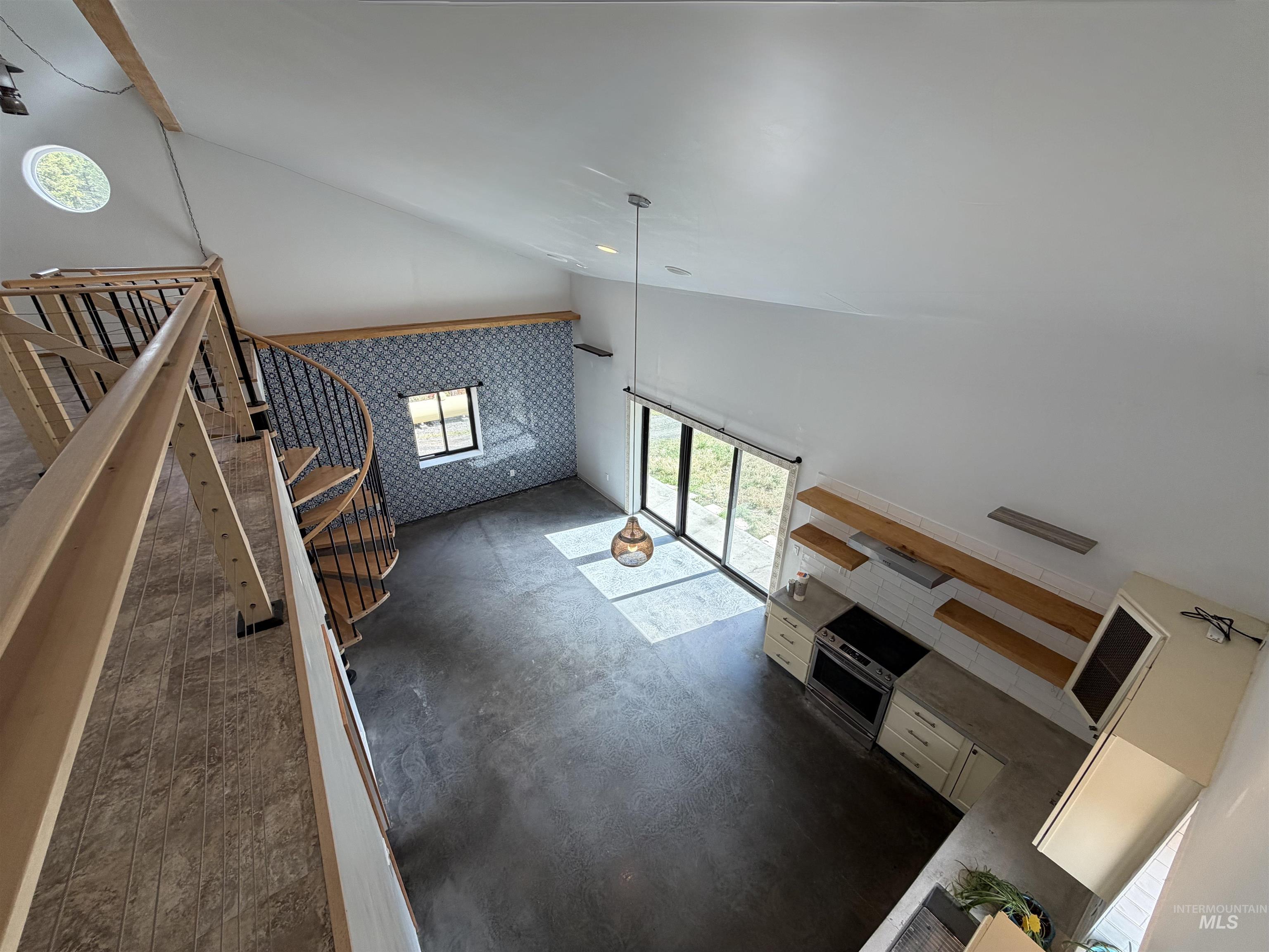 1004 Forest Lane Property Photo 15