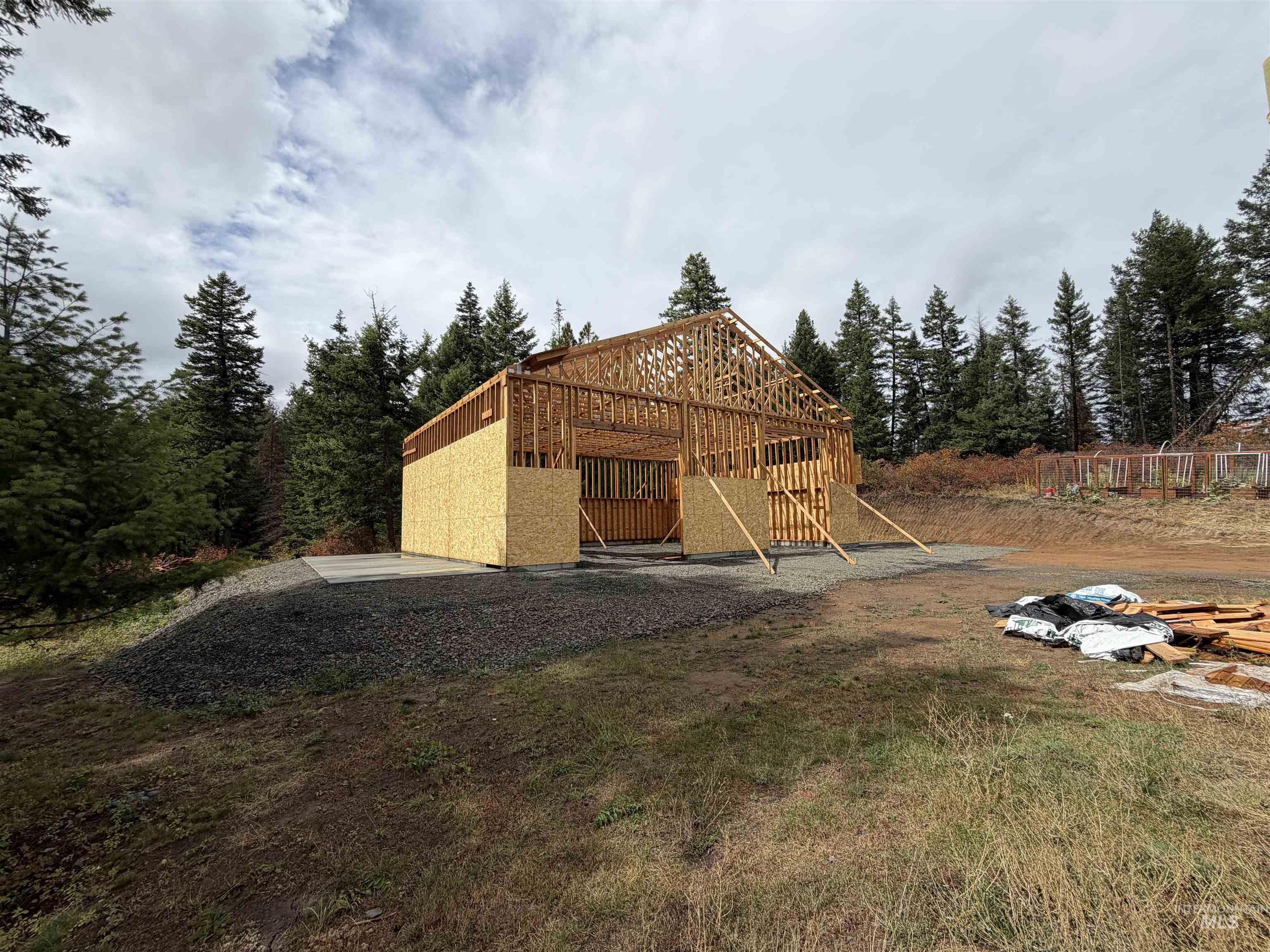 1004 Forest Lane Property Photo 17