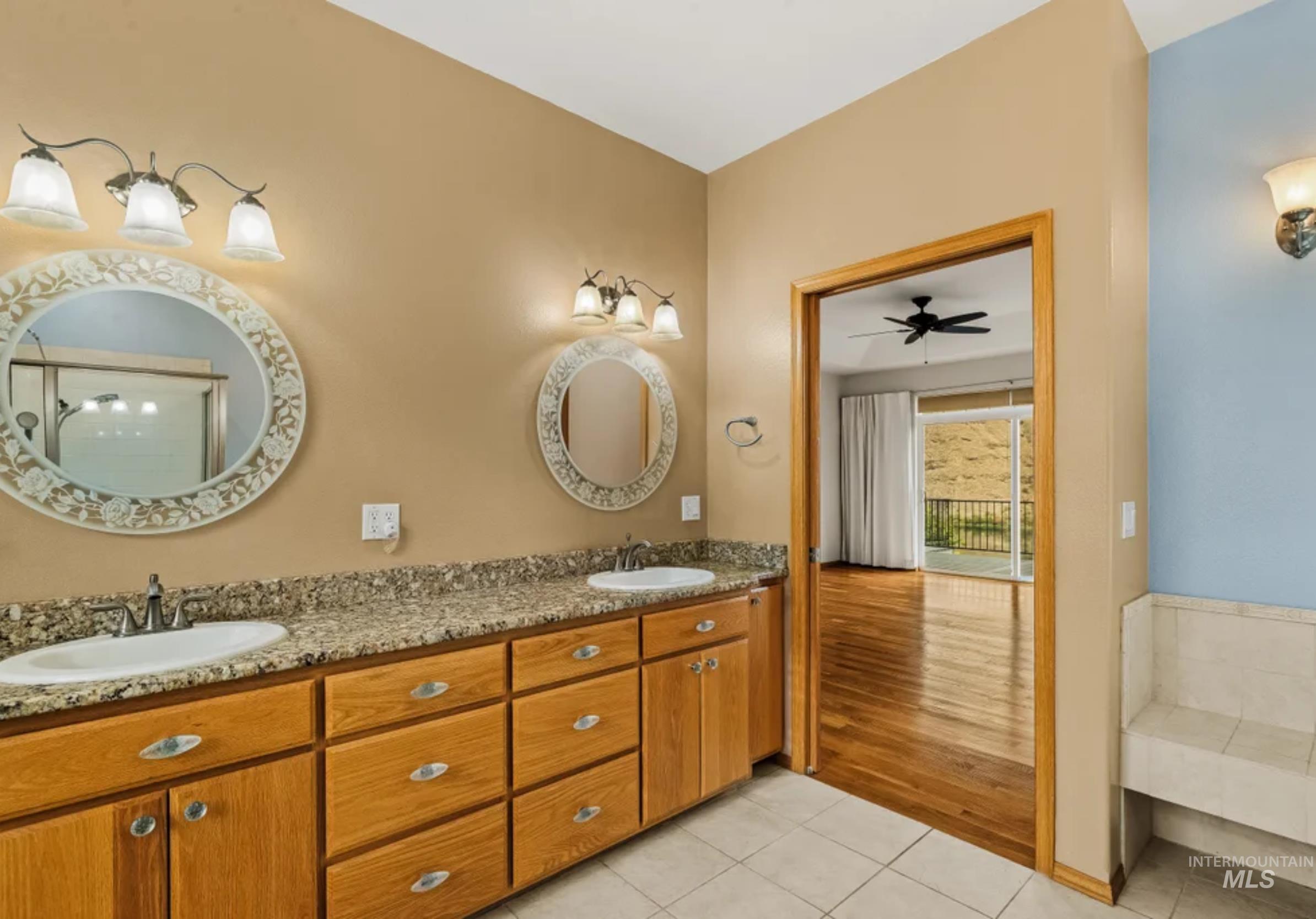 47 Riverpointe Dr Property Photo 16