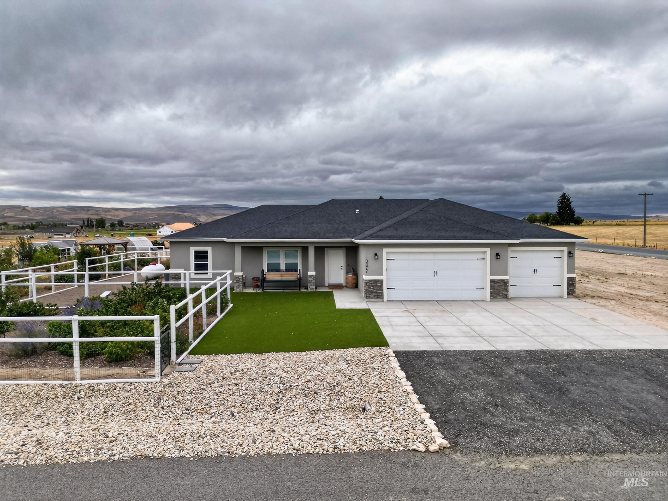3377 E 3119 N Property Photo 2