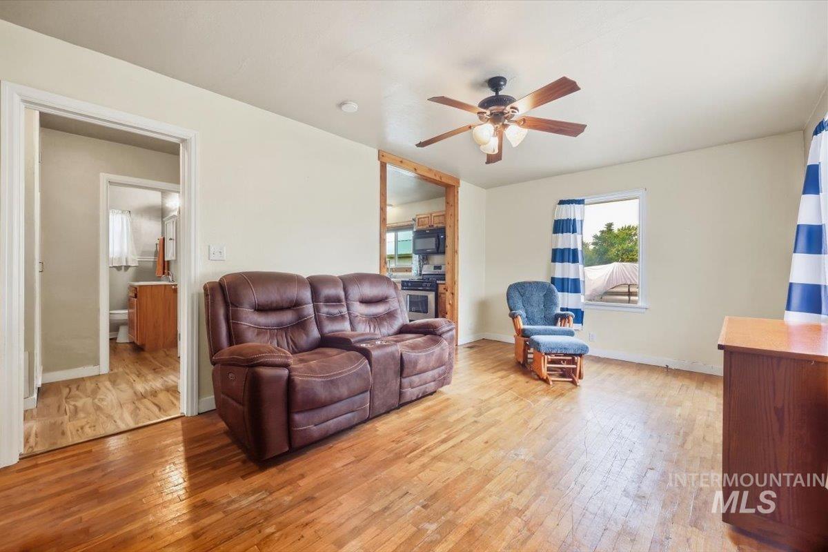 2909 Port Street Property Photo 8