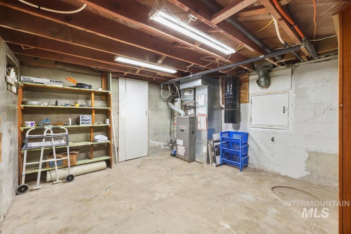 2909 Port Street Property Photo 23