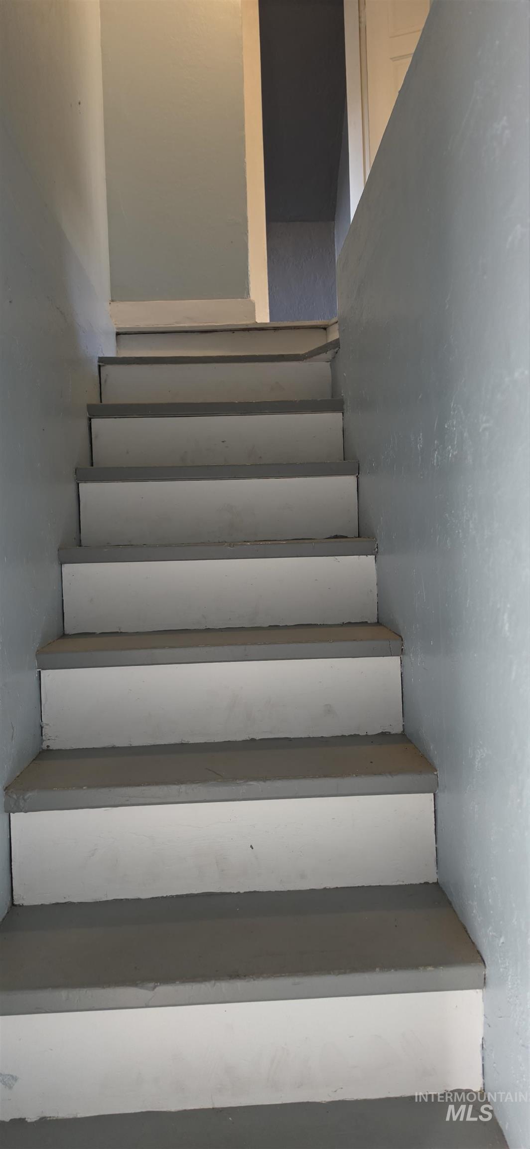 1627 Main Property Photo 16