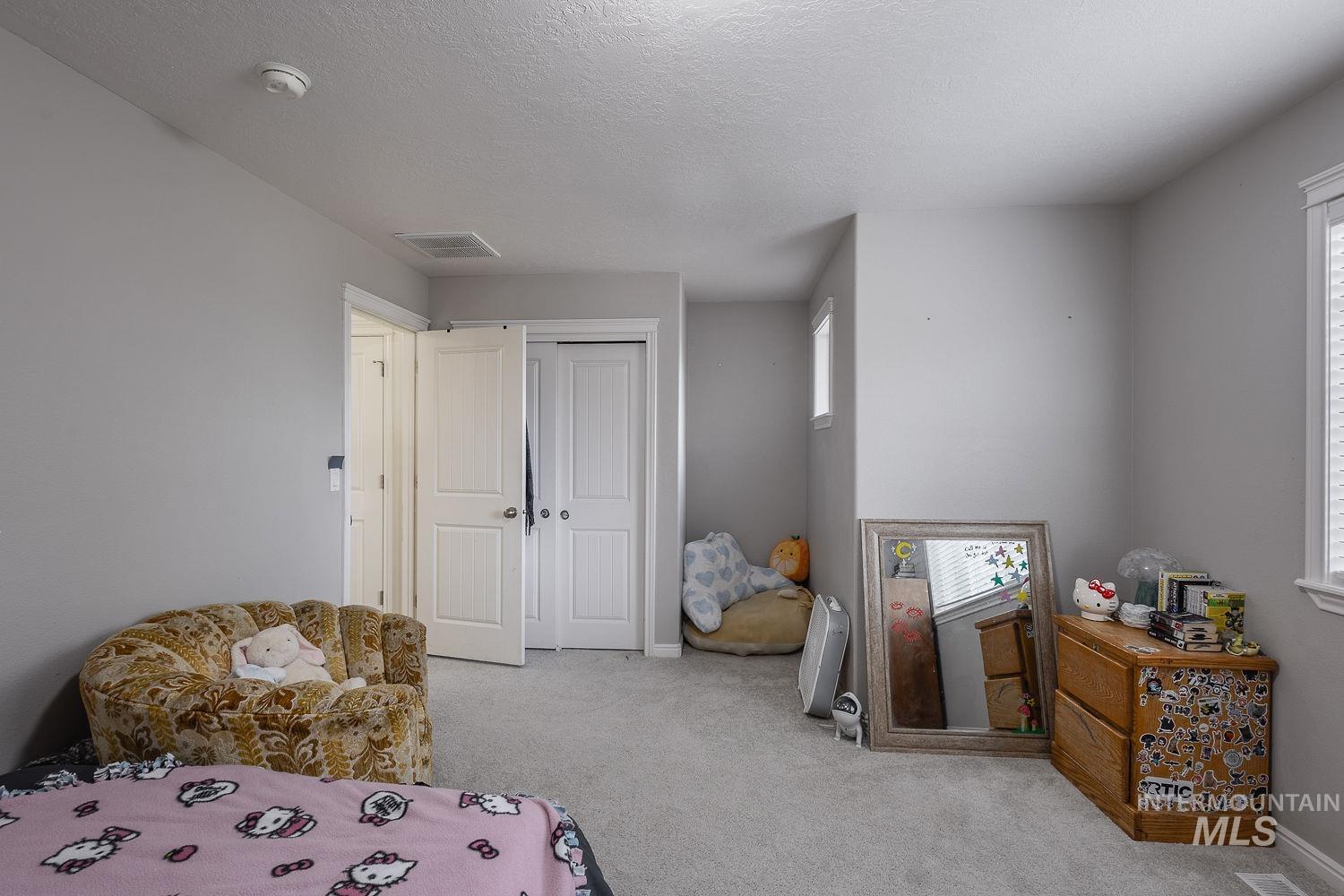 1030 N Powder River Dr Property Photo 41