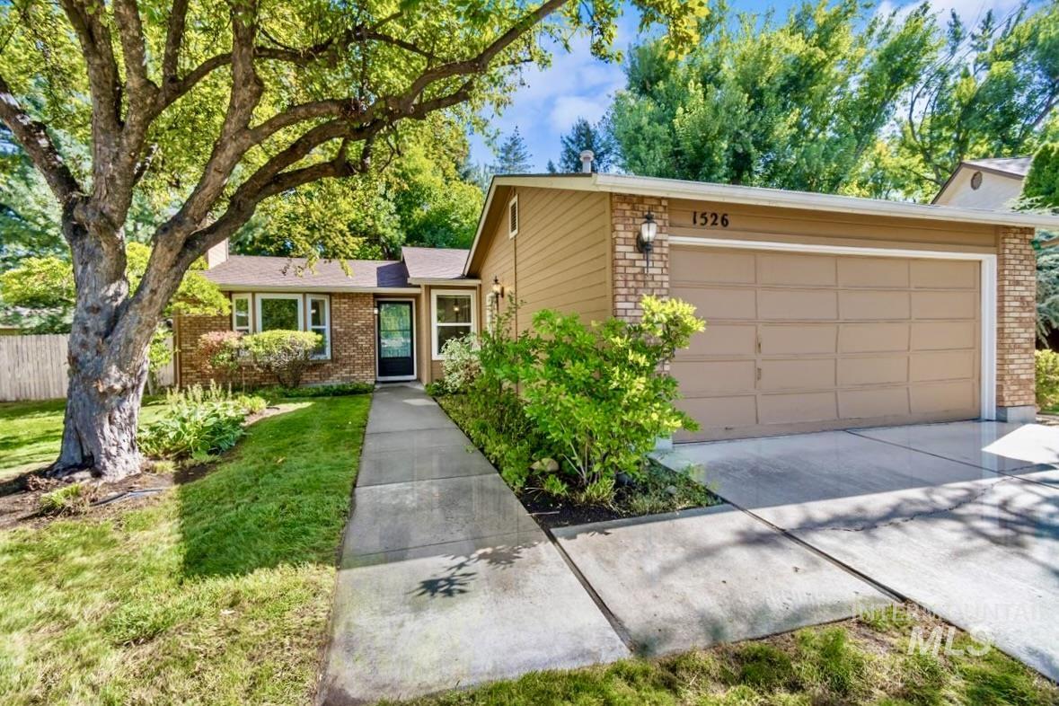 1526 E Symphony Court Property Photo 1