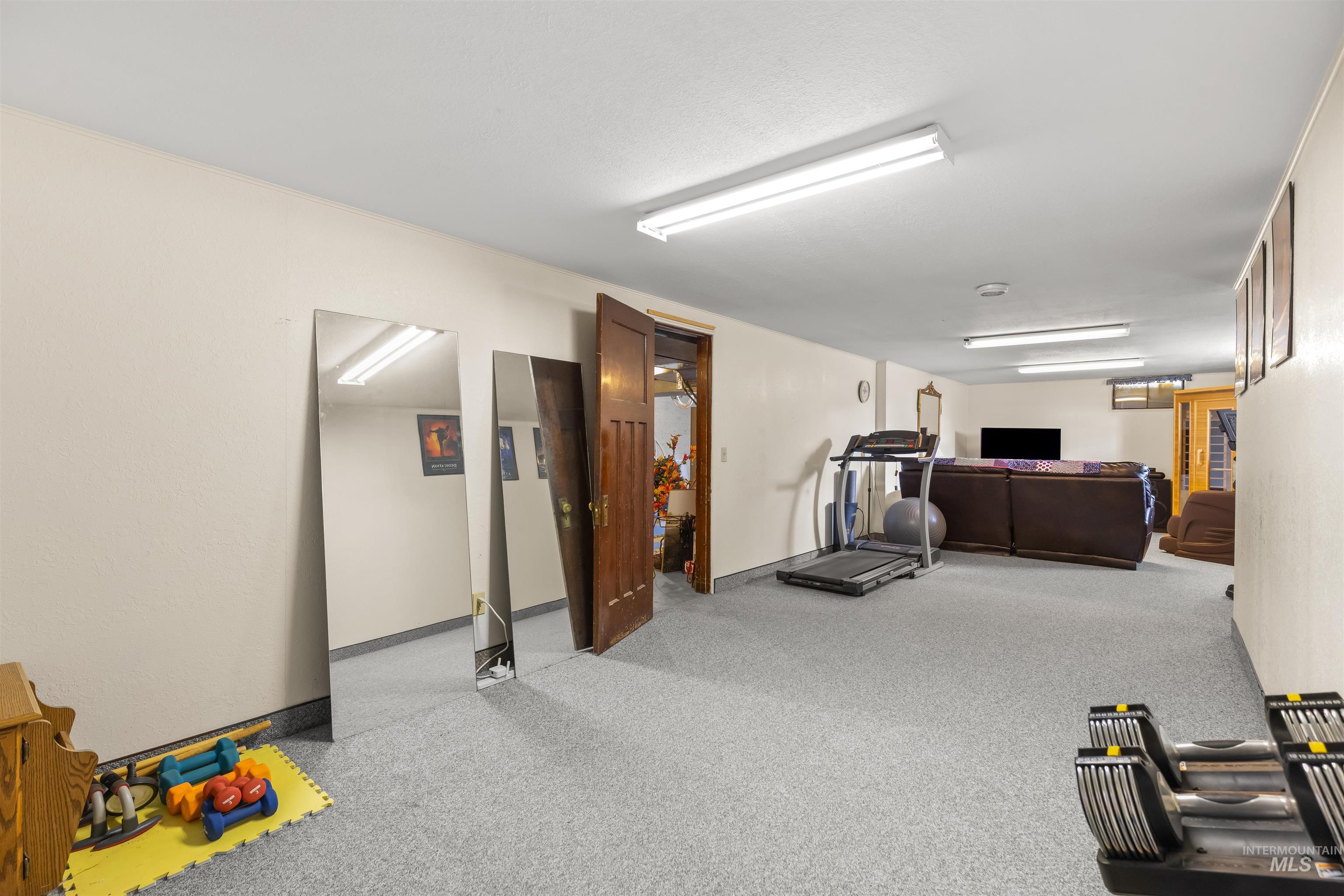 404 Halliday St Property Photo 32