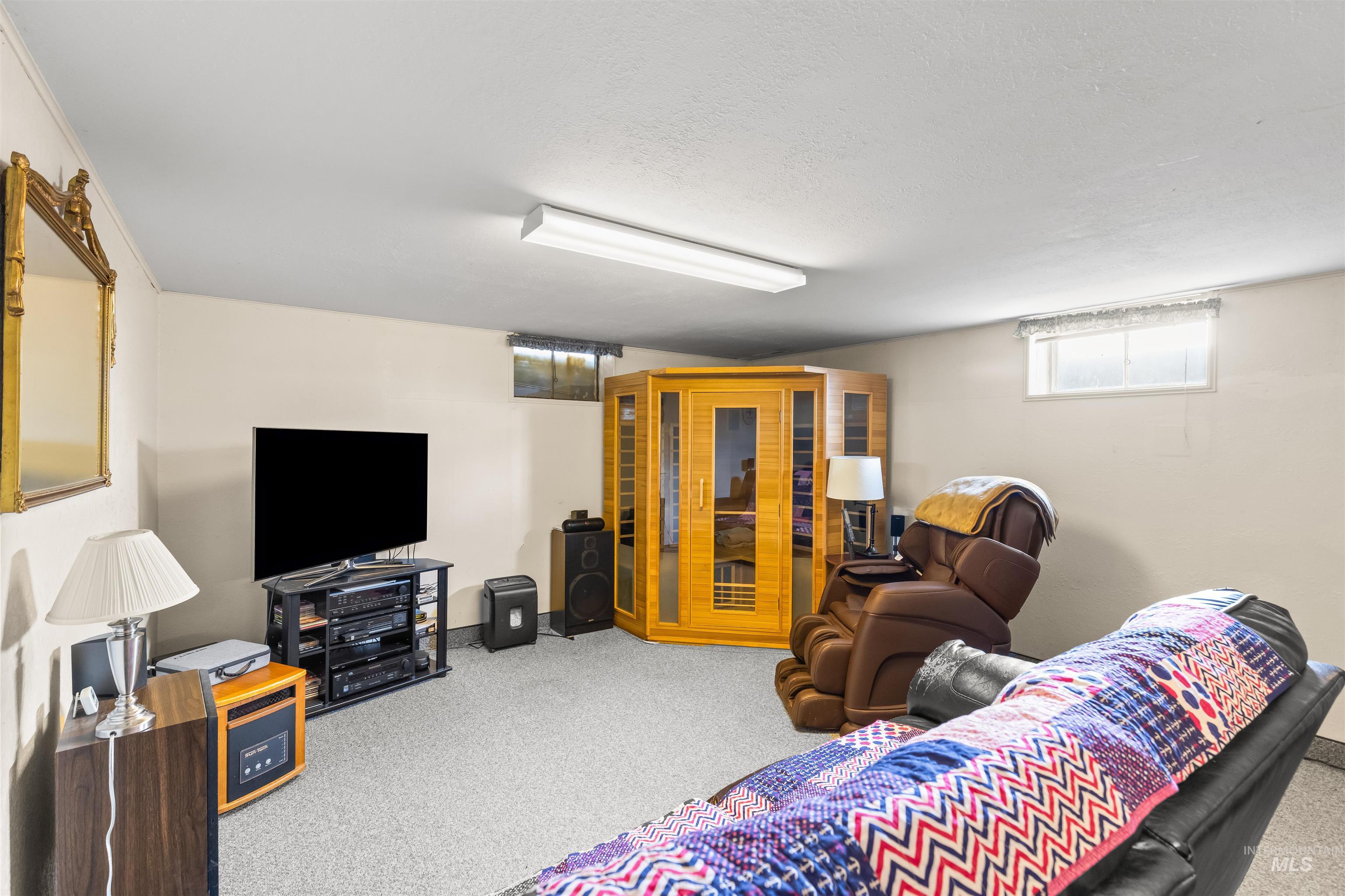 404 Halliday St Property Photo 35