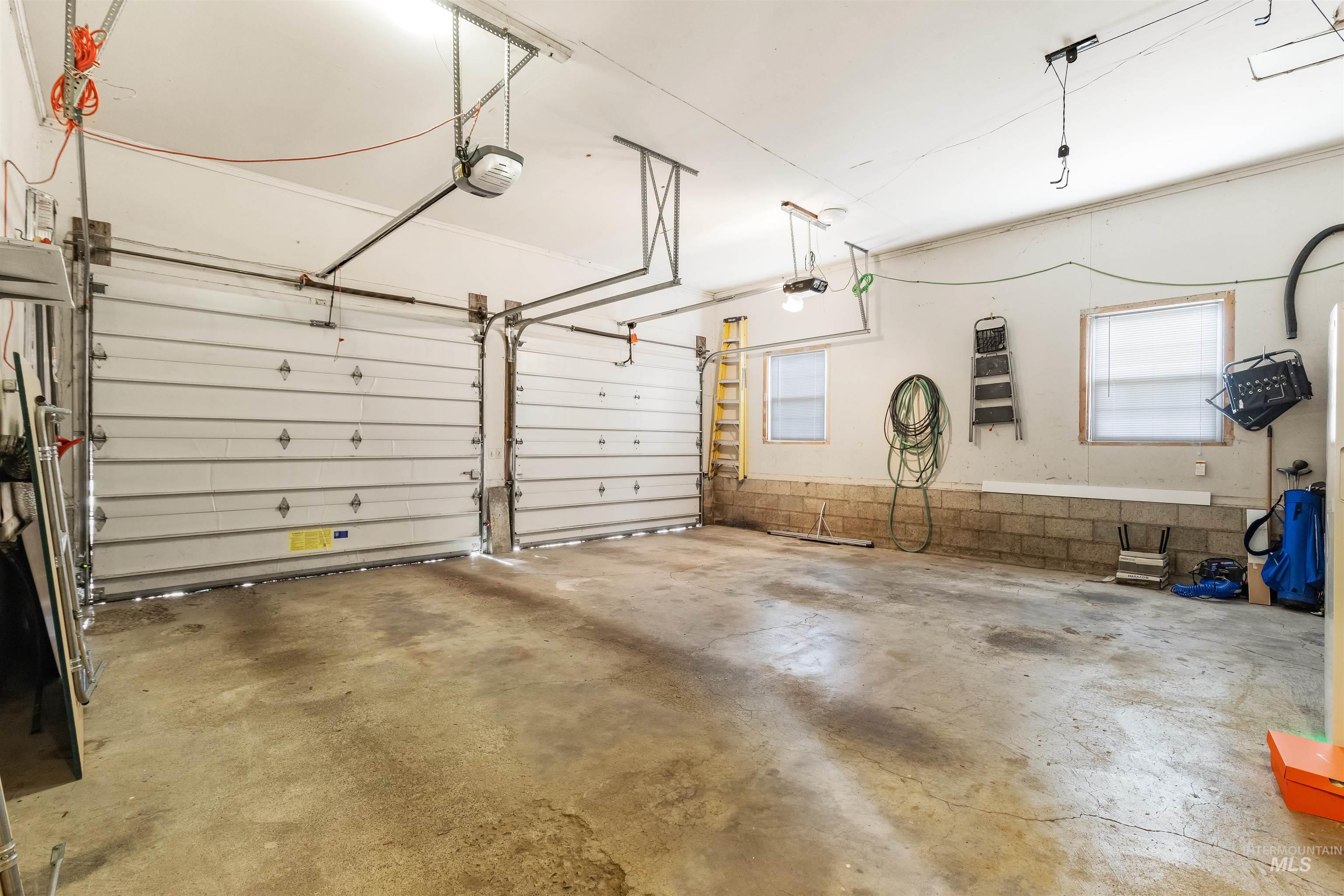 404 Halliday St Property Photo 36