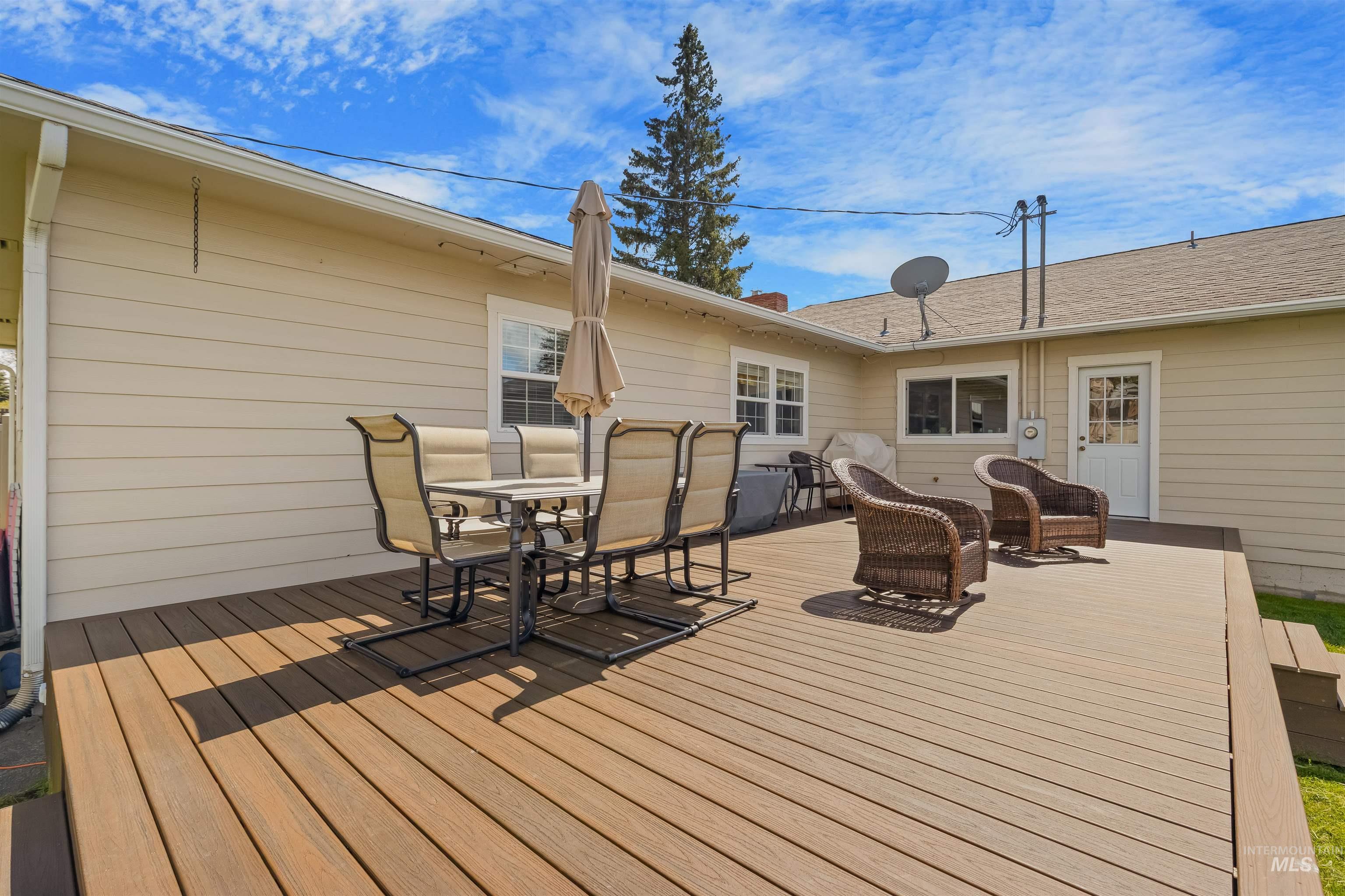 404 Halliday St Property Photo 49