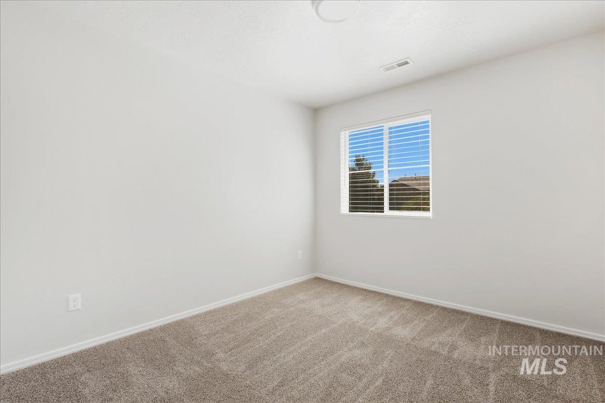 862 W Woodpine St Property Photo 14
