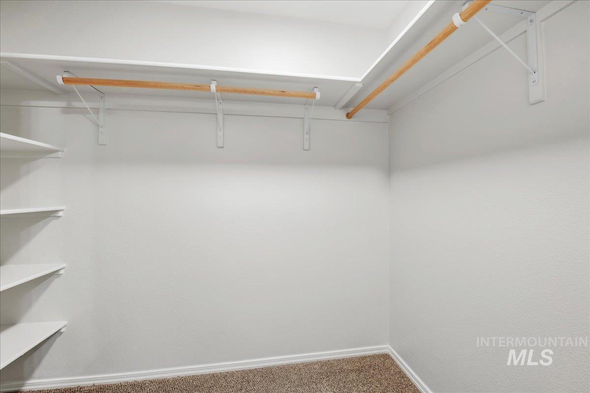 862 W Woodpine St Property Photo 19
