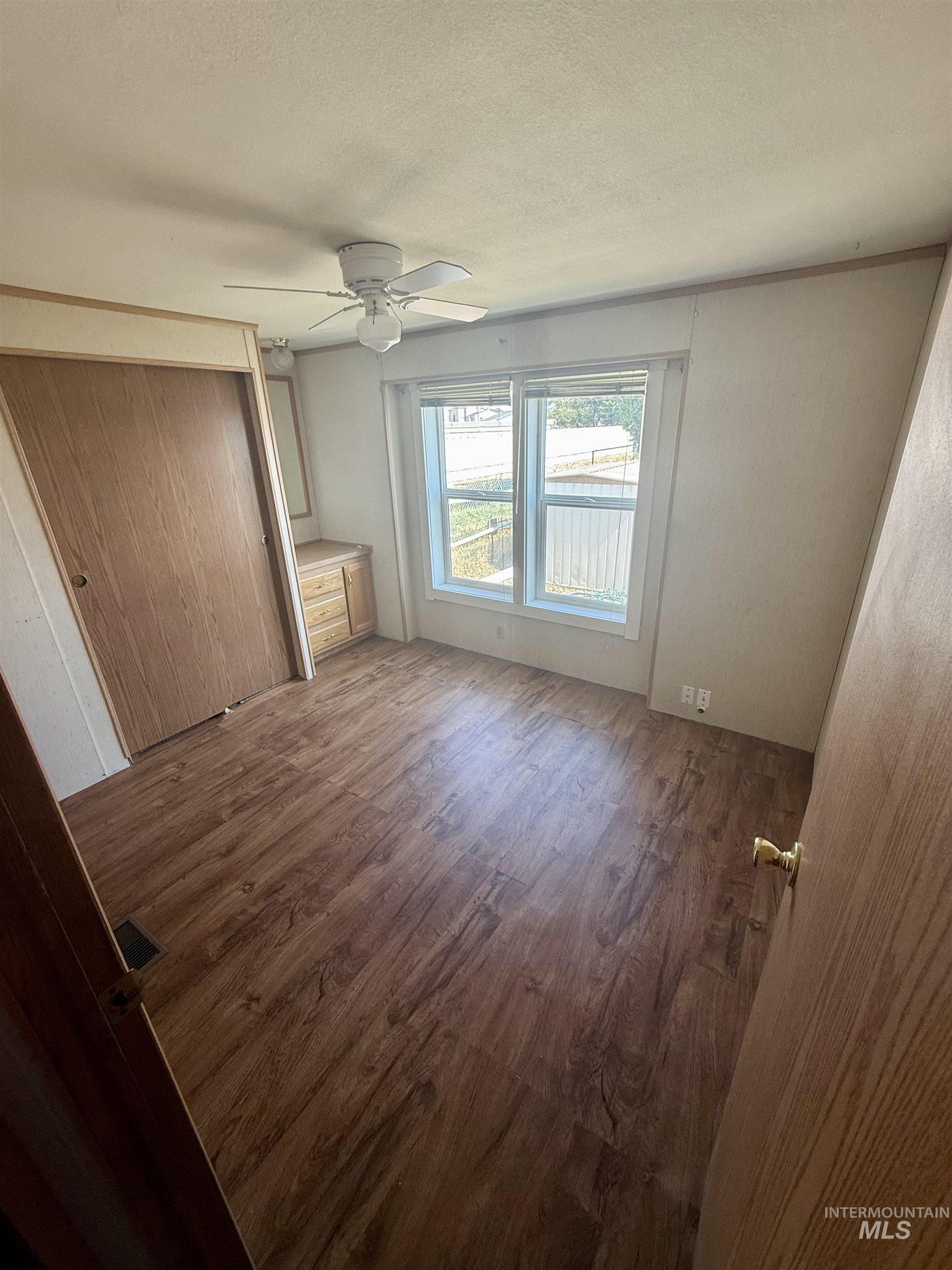 1410 N Midland Blvd Property Photo 5