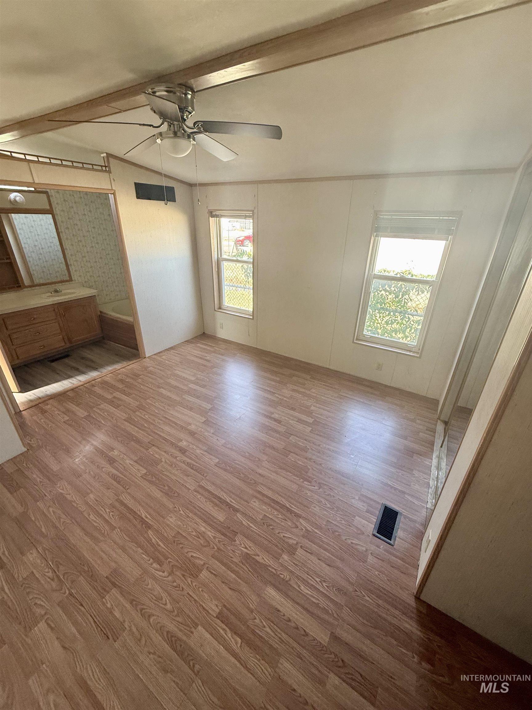 1410 N Midland Blvd Property Photo 7